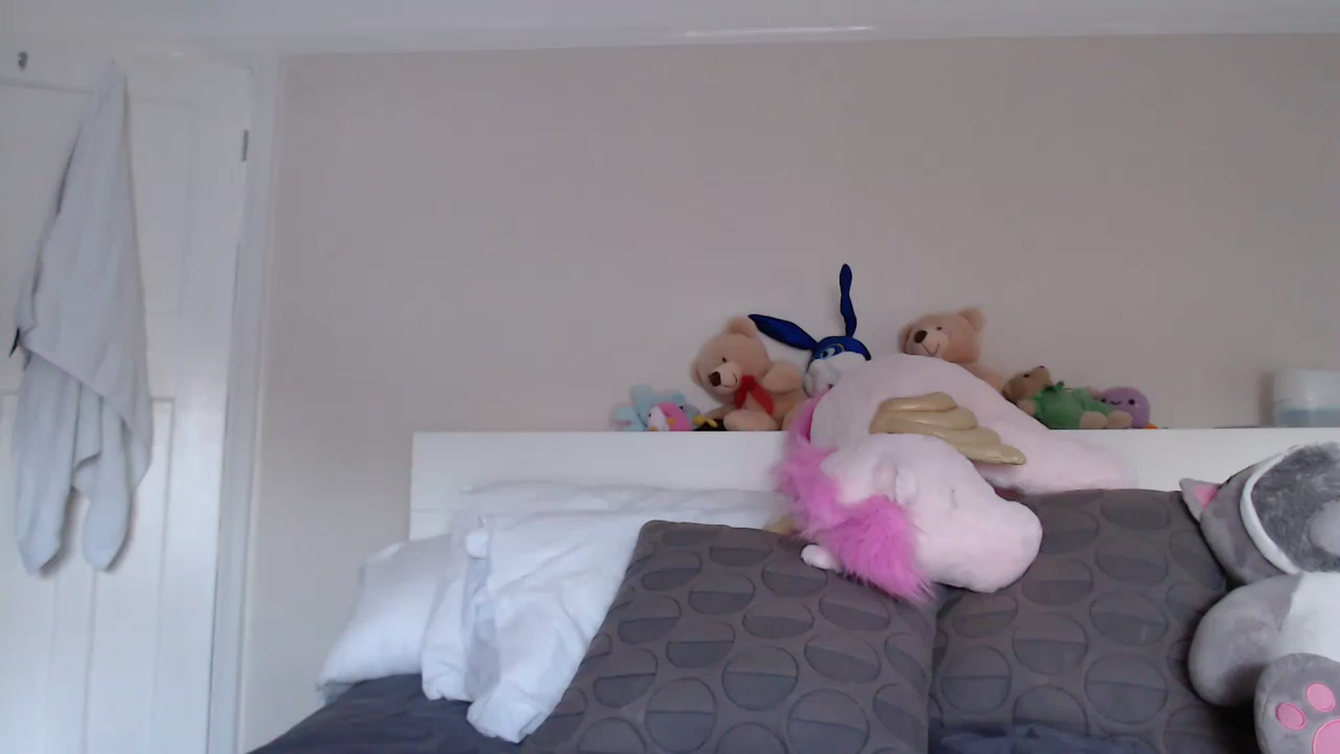 Gallery image thumbnail from ruby_oharax's myfreecams stream on, 04/13/2023, 17:56 image 13 of 20