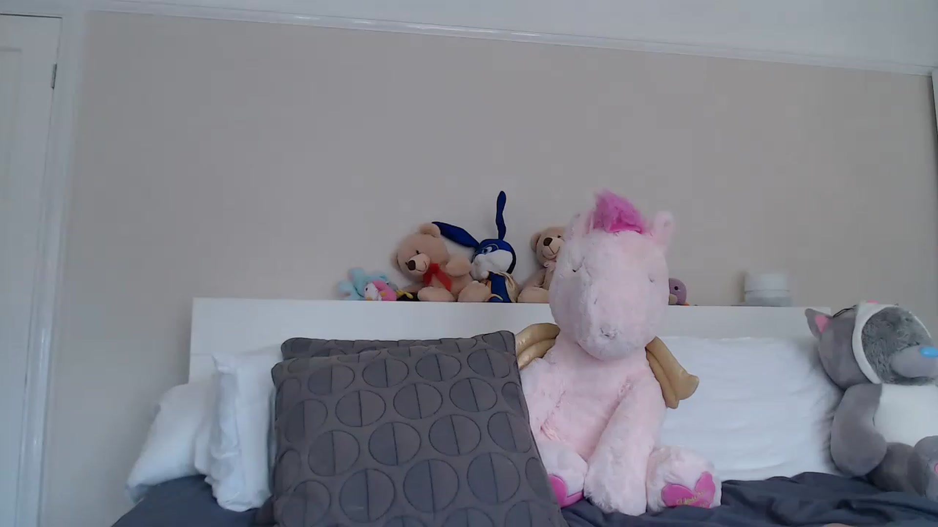 Gallery image thumbnail from ruby_oharax's myfreecams stream on, 04/17/2023, 13:57 image 17 of 20
