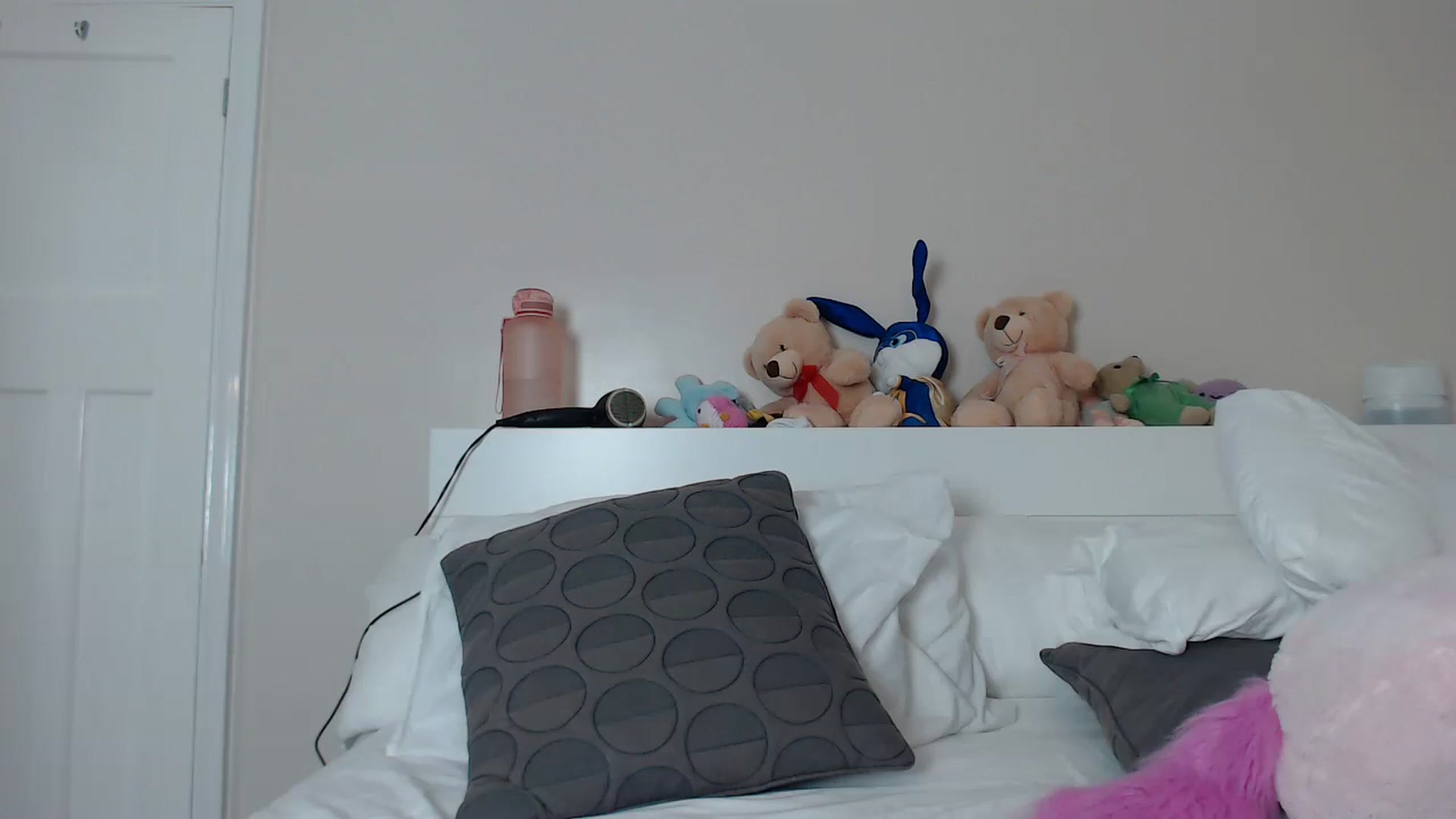 Gallery image thumbnail from ruby_oharax's myfreecams stream on, 04/21/2023, 21:13 image 16 of 20