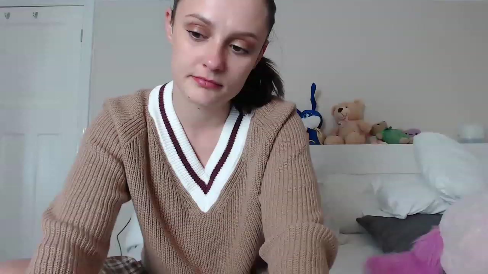 Gallery image thumbnail from ruby_oharax's myfreecams stream on, 04/21/2023, 21:13 image 5 of 20