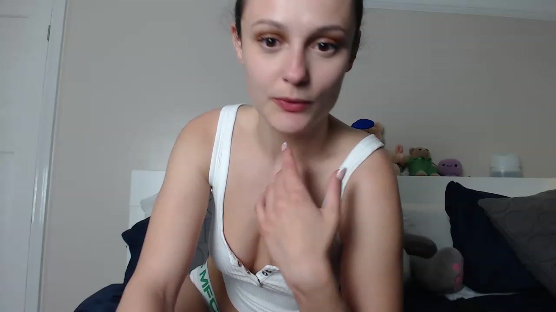 Gallery image thumbnail from ruby_oharax's myfreecams stream on, 05/06/2023, 18:05 image 2 of 20