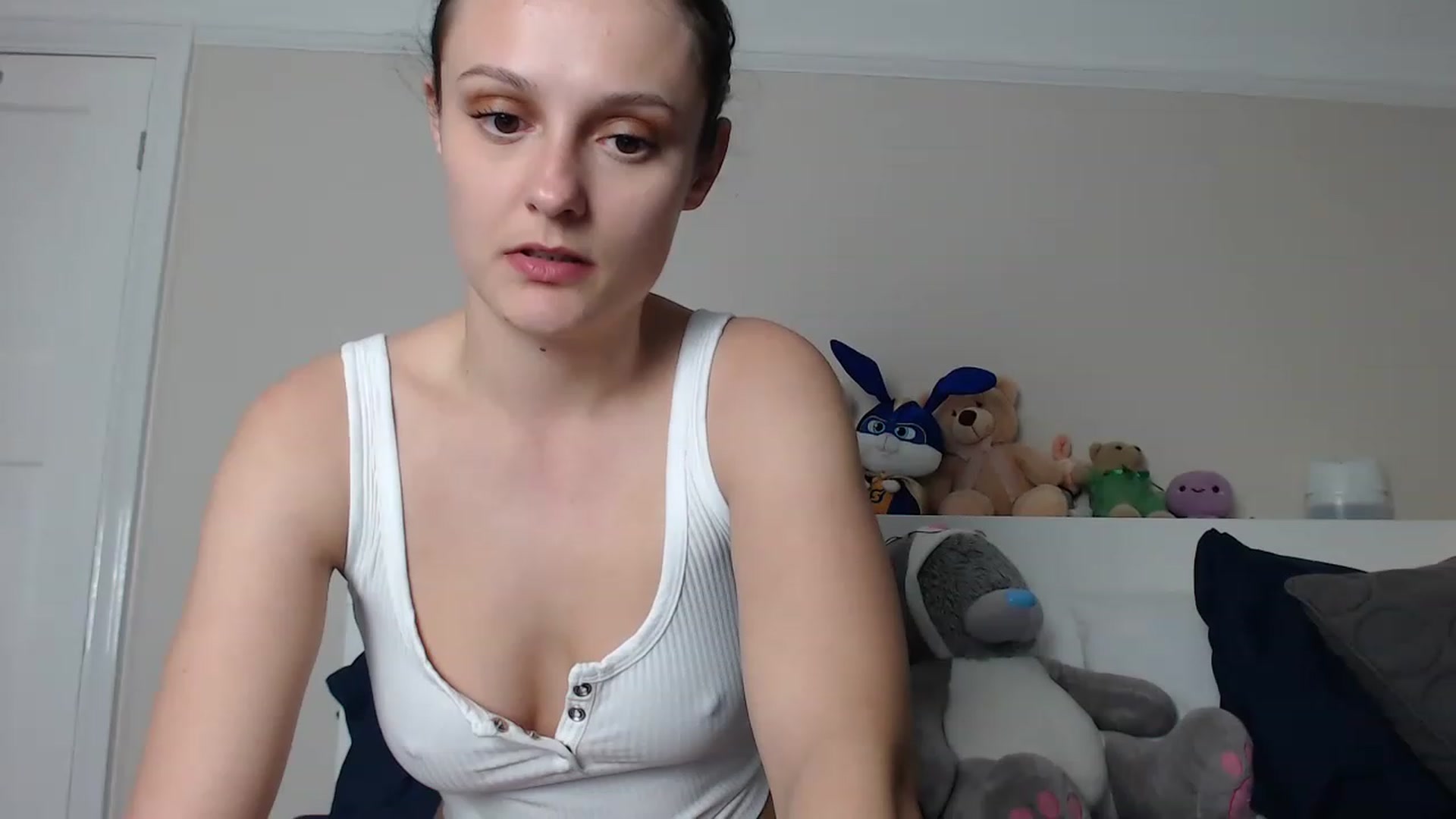 Gallery image thumbnail from ruby_oharax's myfreecams stream on, 05/06/2023, 18:05 image 12 of 20