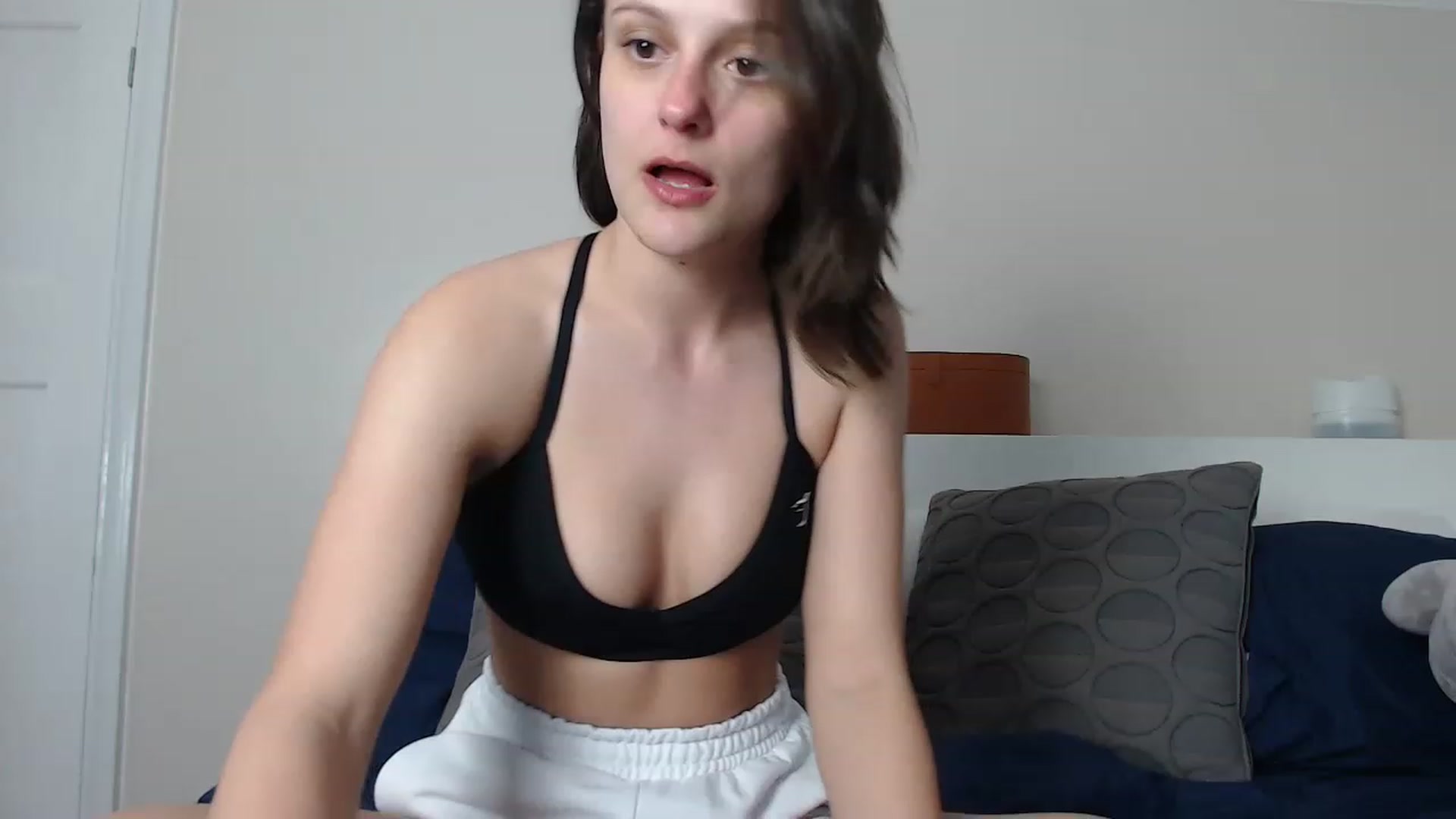 Gallery image thumbnail from ruby_oharax's myfreecams stream on, 05/15/2023, 18:31 image 10 of 20
