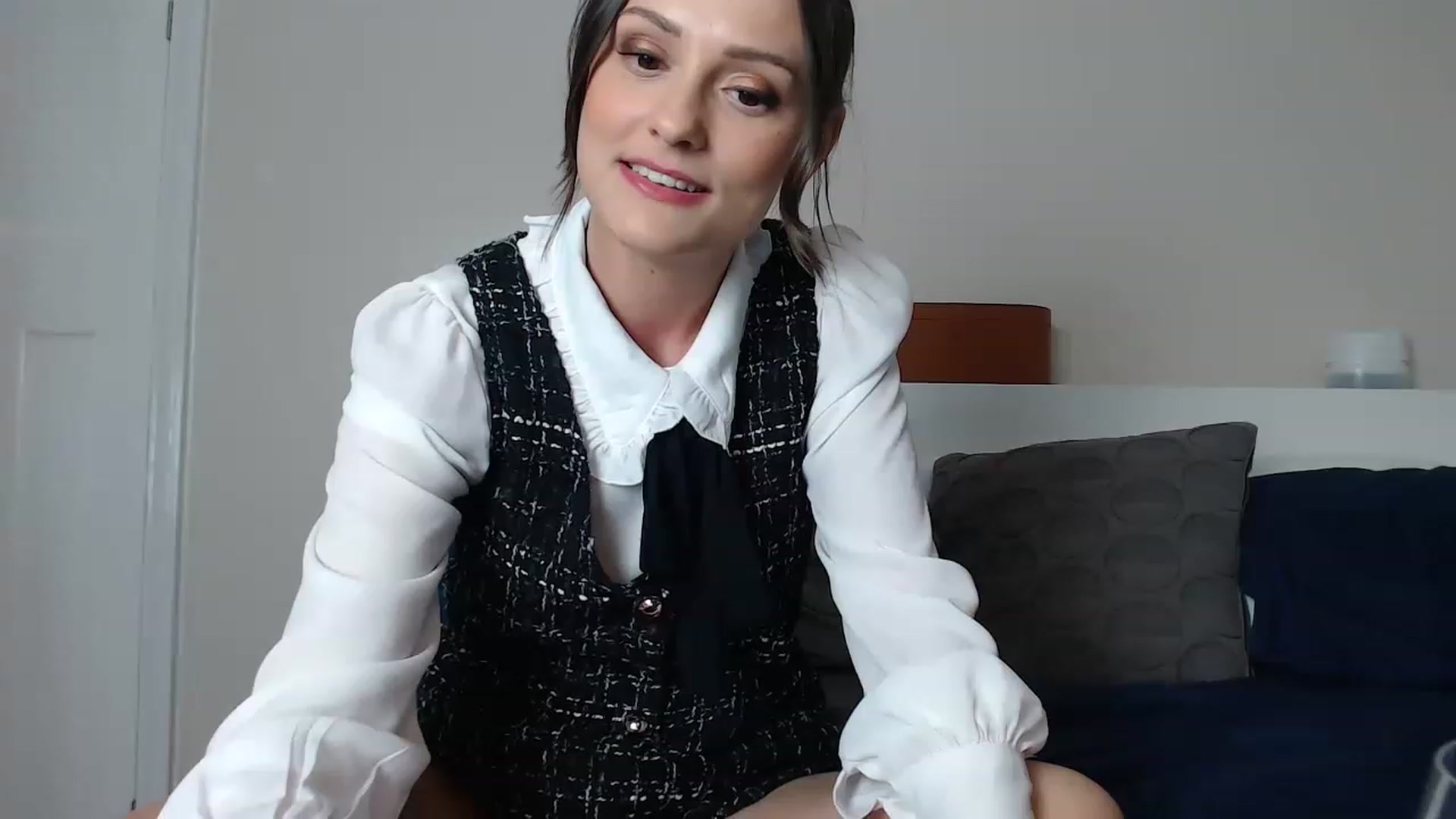 Gallery image thumbnail from ruby_oharax's myfreecams stream on, 05/18/2023, 01:17 image 2 of 20