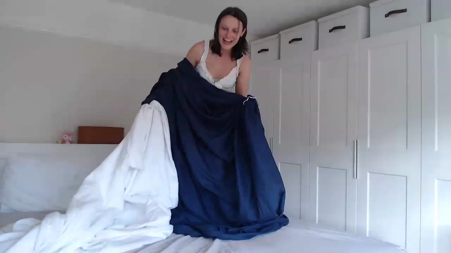 Gallery image thumbnail from ruby_oharax's myfreecams stream on, 05/23/2023, 18:49 image 8 of 20