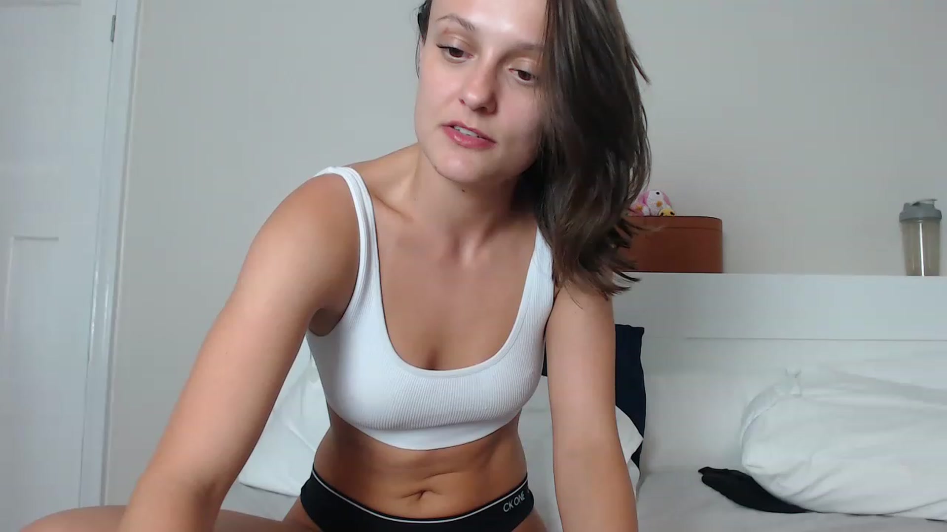 Gallery image thumbnail from ruby_oharax's myfreecams stream on, 06/27/2023, 22:14 image 18 of 20