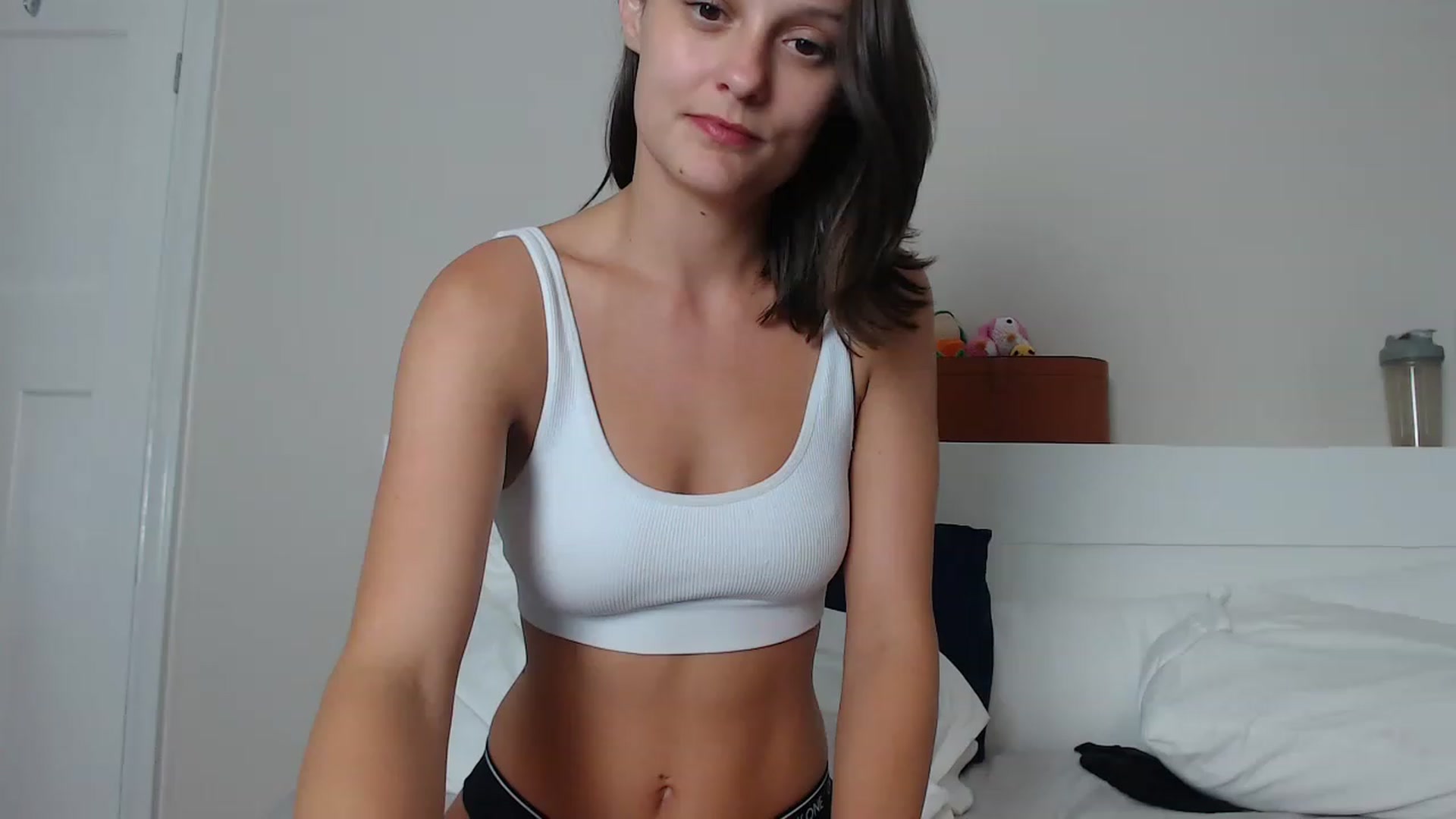 Gallery image thumbnail from ruby_oharax's myfreecams stream on, 06/27/2023, 22:14 image 15 of 20