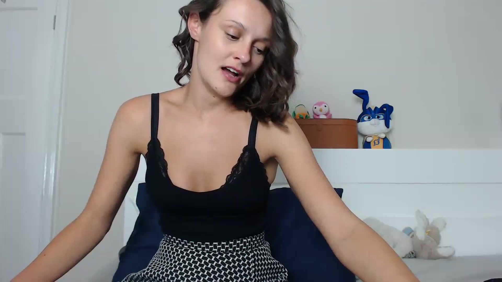 Gallery image thumbnail from ruby_oharax's myfreecams stream on, 07/19/2023, 22:19 image 12 of 20