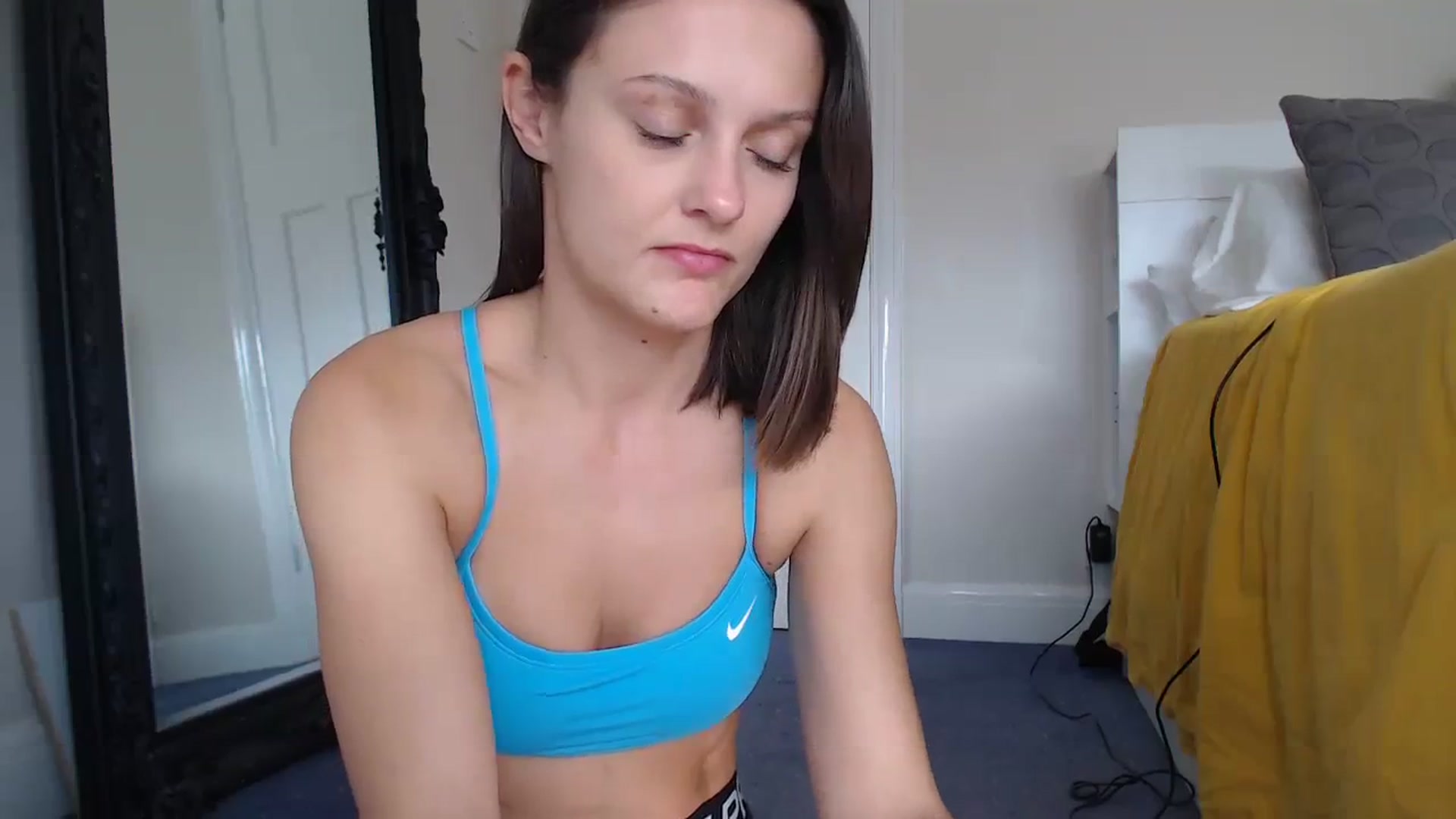 Gallery image thumbnail from ruby_oharax's myfreecams stream on, 10/17/2023, 12:56 image 16 of 20