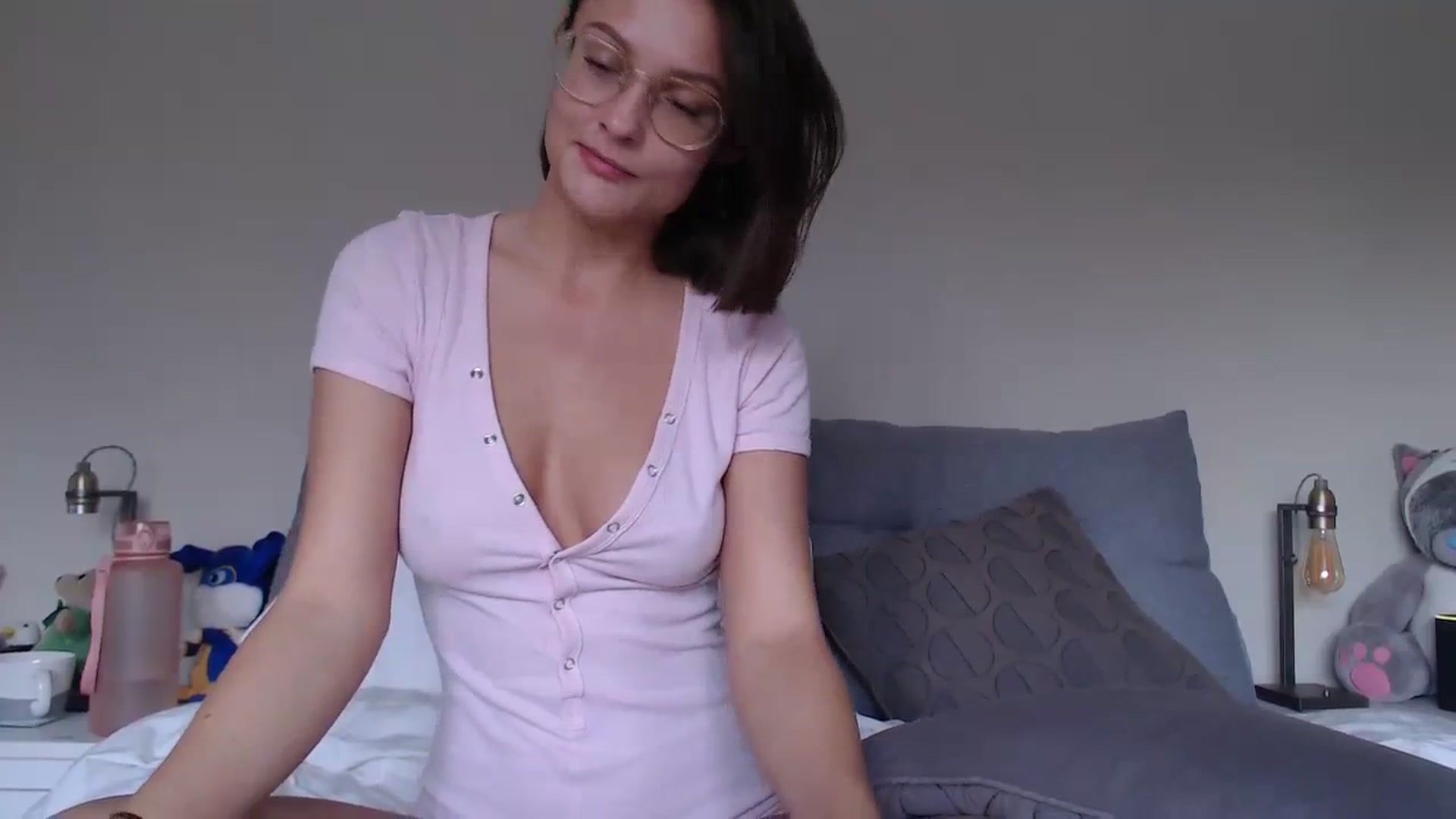 Gallery image thumbnail from ruby_oharax's myfreecams stream on, 12/28/2023, 15:05 image 15 of 20