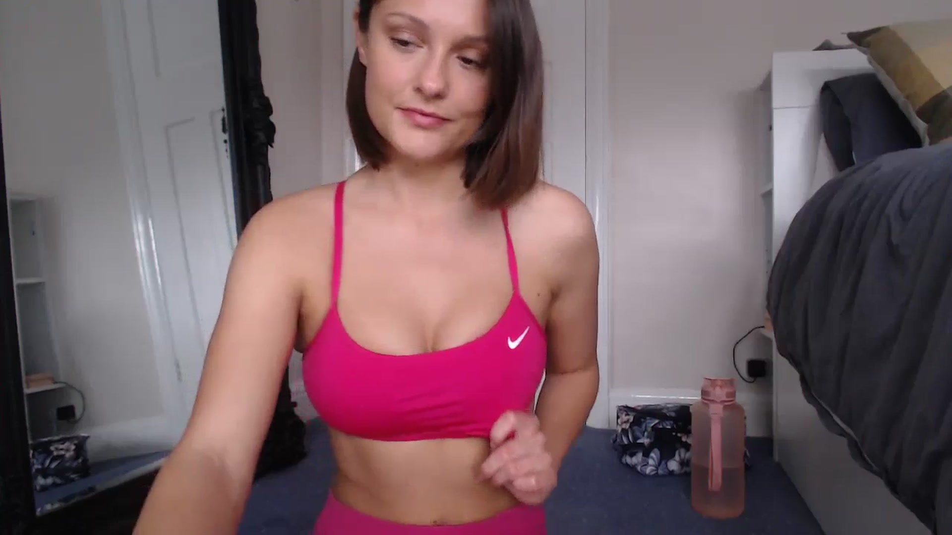 Gallery image thumbnail from ruby_oharax's myfreecams stream on, 01/04/2024, 14:28 image 15 of 20