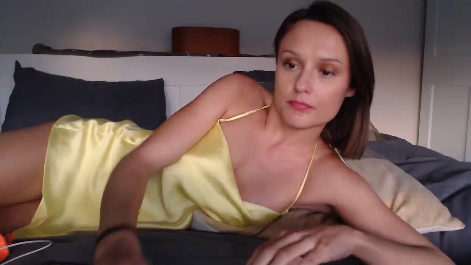 Gallery image thumbnail from ruby_oharax's myfreecams stream on, 01/15/2024, 16:18 image 10 of 20
