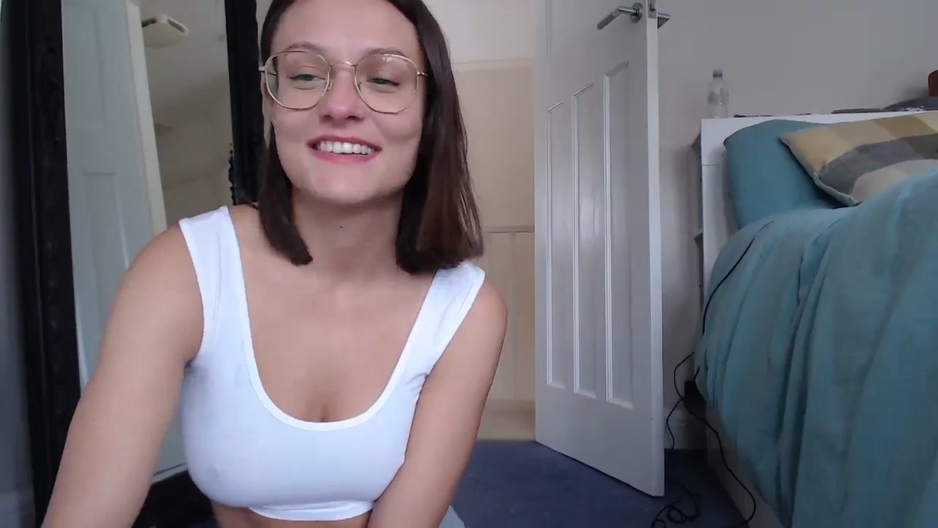 Gallery image thumbnail from ruby_oharax's myfreecams stream on, 01/31/2024, 13:38 image 9 of 20