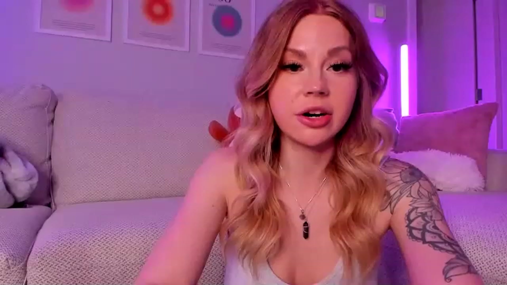 Gallery image thumbnail from ryleenova's myfreecams stream on, 02/24/2023, 03:29 image 1 of 20