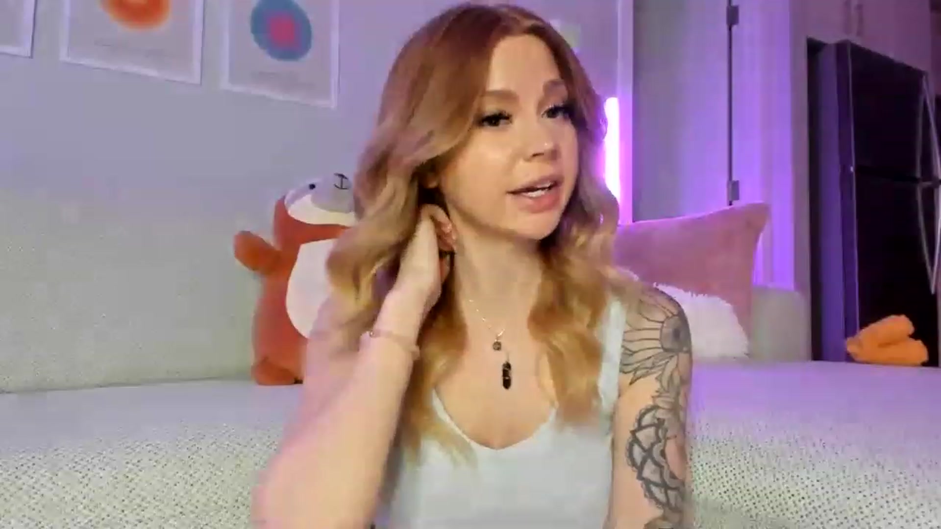 Gallery image thumbnail from ryleenova's myfreecams stream on, 02/24/2023, 03:29 image 19 of 20