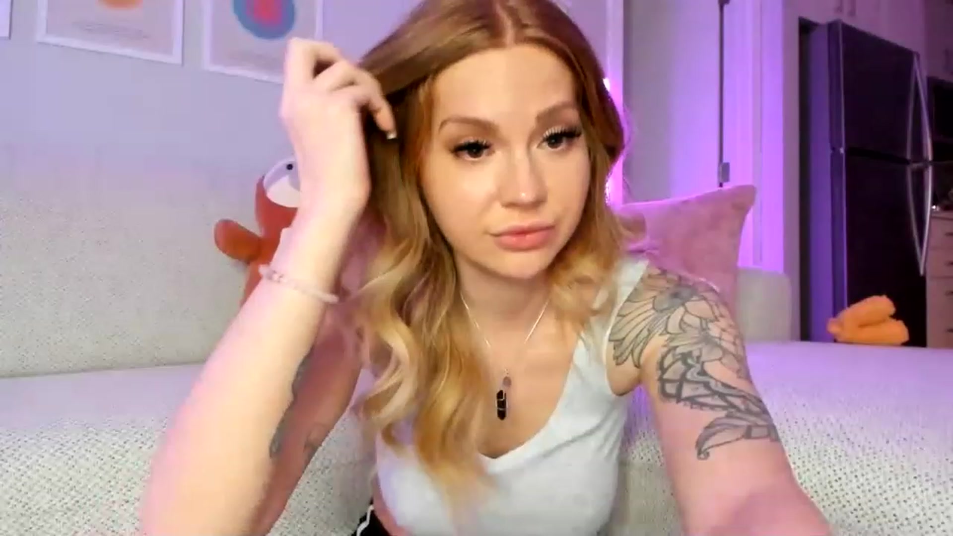 Gallery image thumbnail from ryleenova's myfreecams stream on, 02/24/2023, 04:30 image 2 of 20