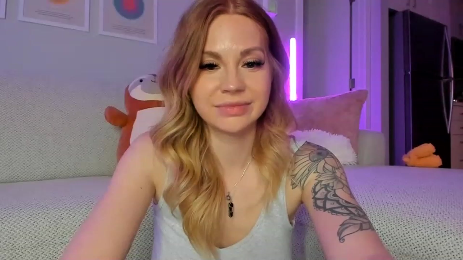 Gallery image thumbnail from ryleenova's myfreecams stream on, 02/24/2023, 04:30 image 11 of 20