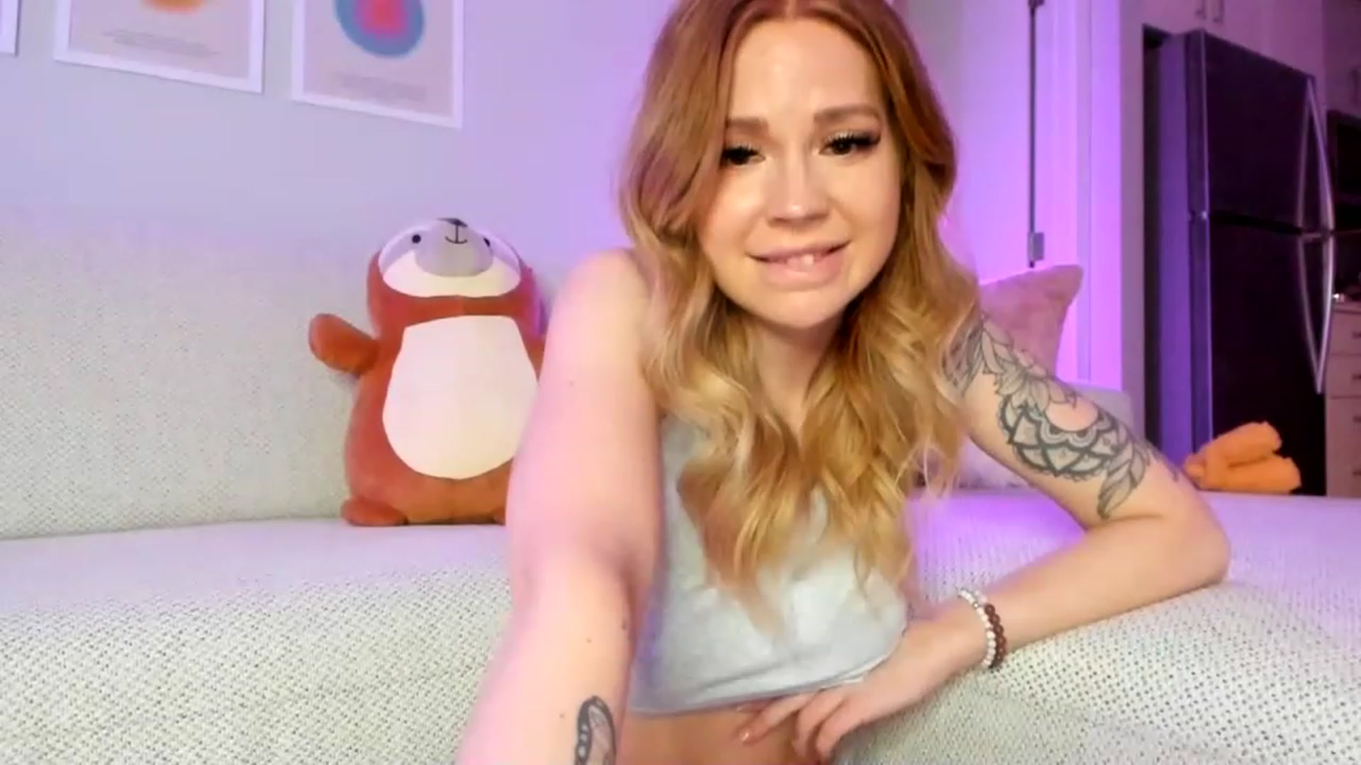 Gallery image thumbnail from ryleenova's myfreecams stream on, 02/24/2023, 04:30 image 4 of 20