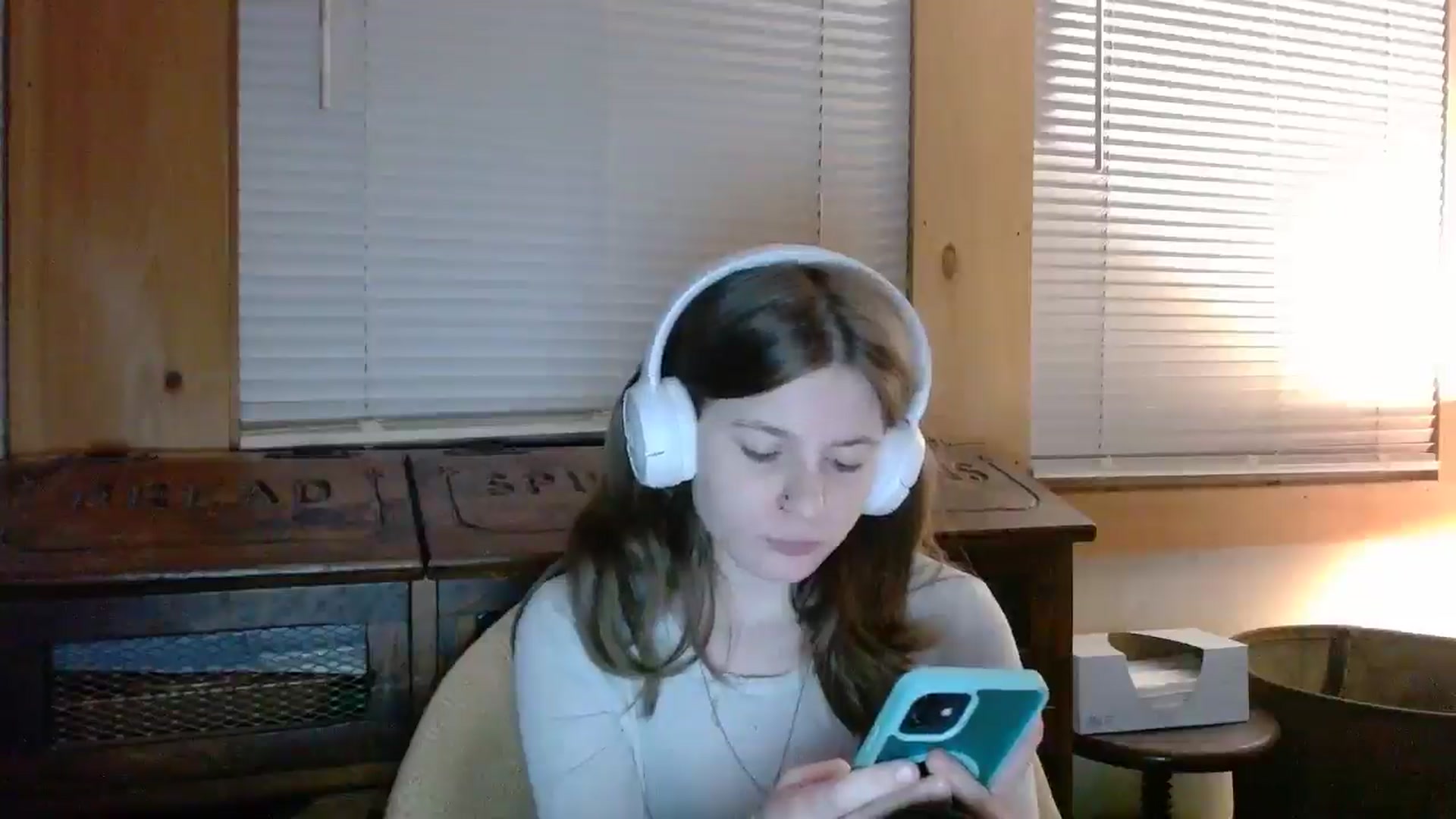Gallery image thumbnail from sabrinalex's myfreecams stream on, 01/27/2026, 01:32 image 14 of 20
