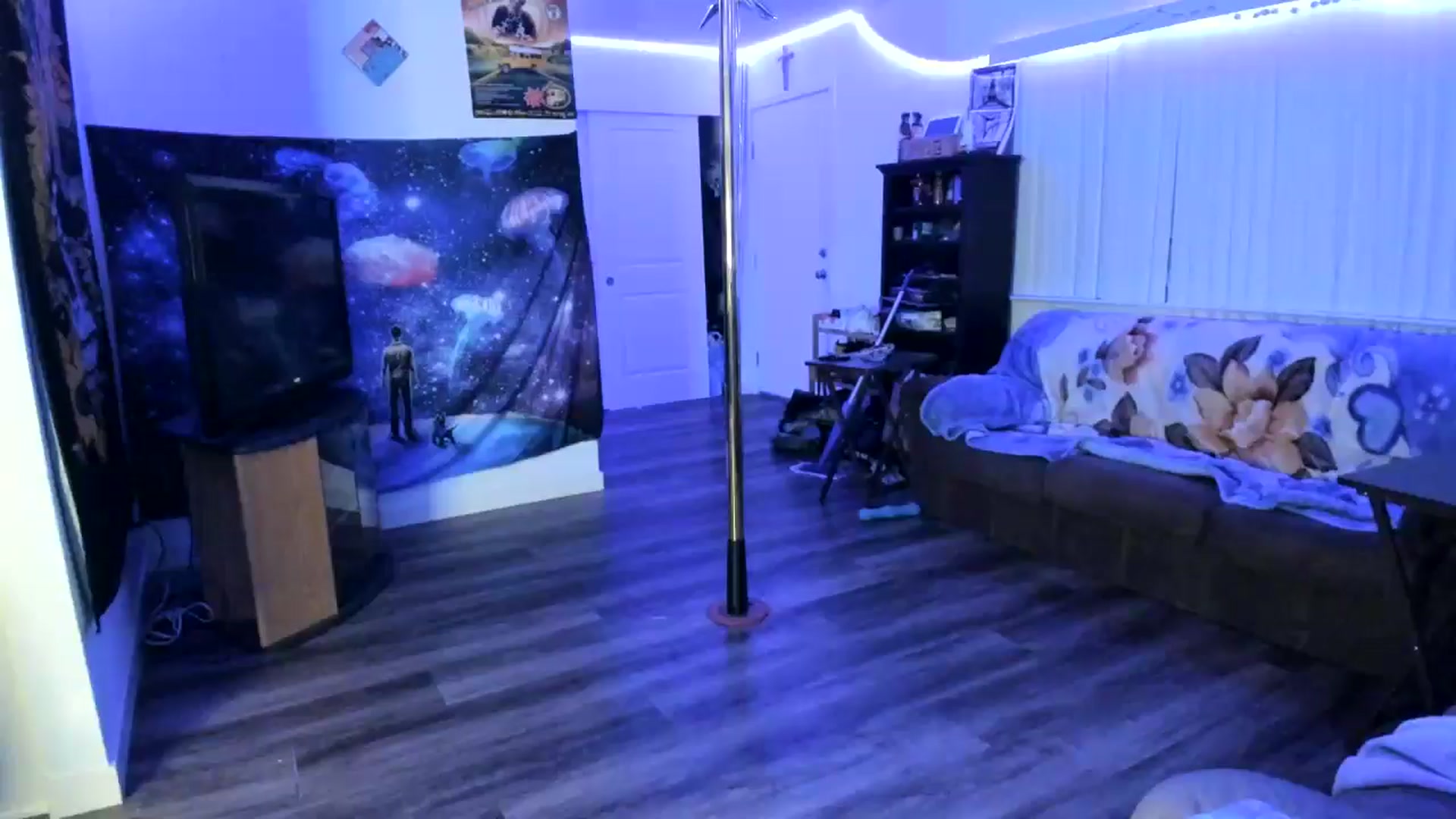 Gallery image thumbnail from sabrinasfun1's myfreecams stream on, 06/23/2025, 07:48 image 3 of 20