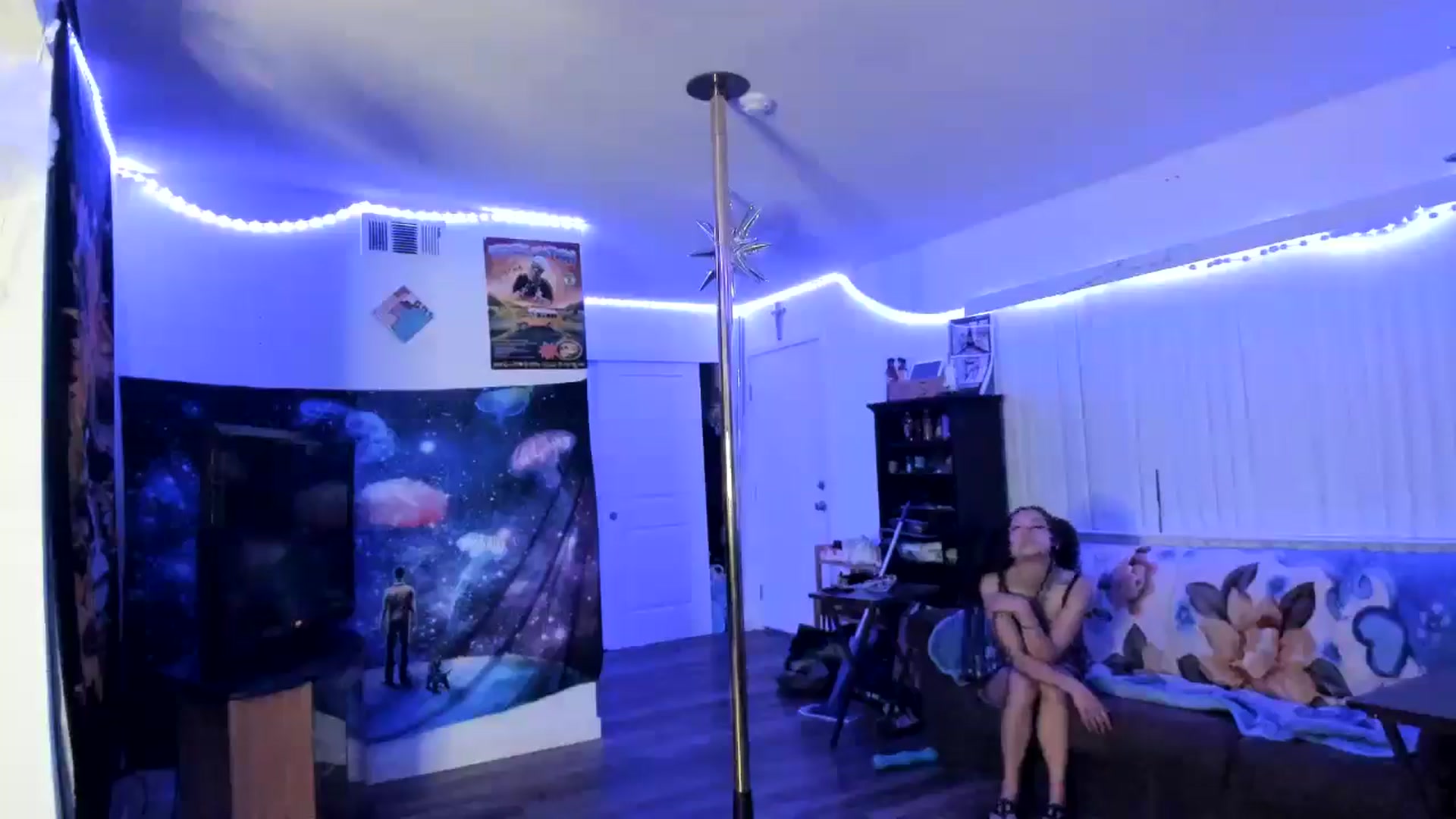 Gallery image thumbnail from sabrinasfun1's myfreecams stream on, 06/23/2025, 07:48 image 4 of 20