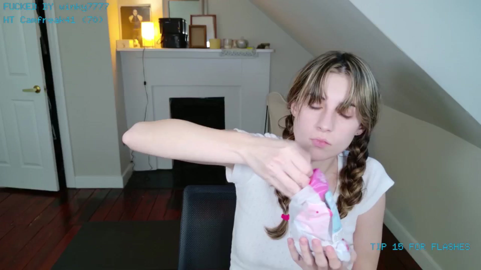 Gallery image thumbnail from sage_bunny's myfreecams stream on, 02/05/2025, 22:54 image 16 of 20