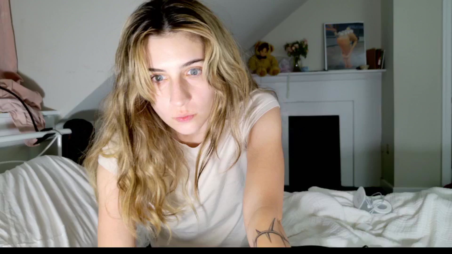 Gallery image thumbnail from sage_bunny's myfreecams stream on, 05/01/2025, 01:37 image 16 of 20