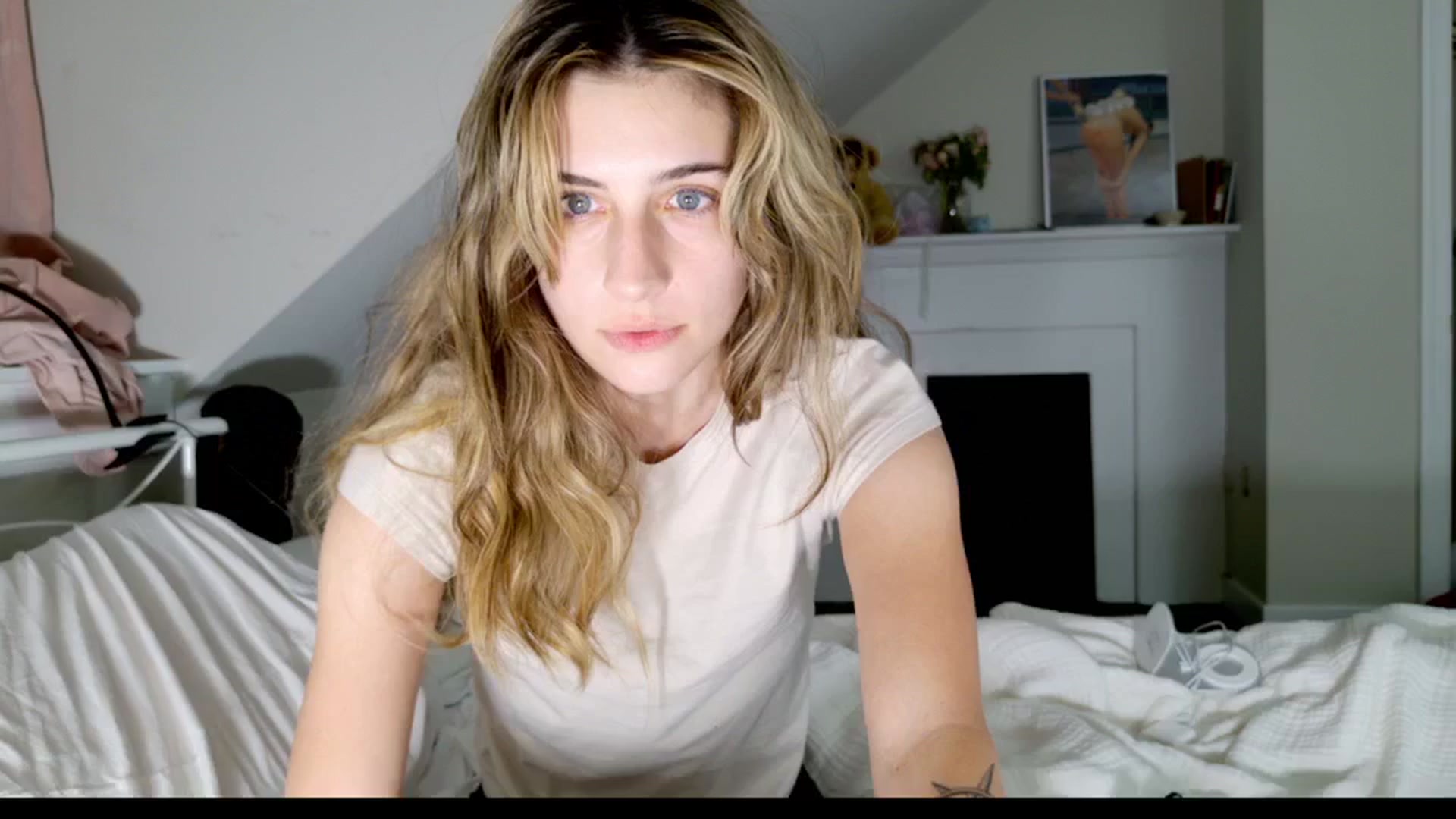 Gallery image thumbnail from sage_bunny's myfreecams stream on, 05/01/2025, 01:37 image 15 of 20
