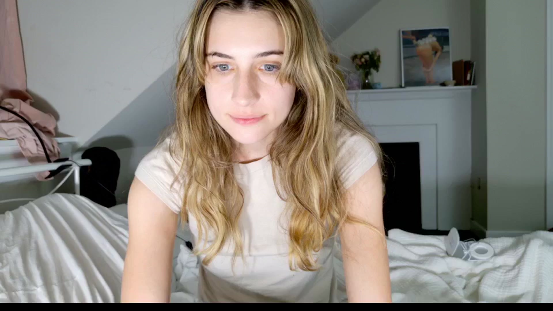 Gallery image thumbnail from sage_bunny's myfreecams stream on, 05/01/2025, 01:37 image 9 of 20