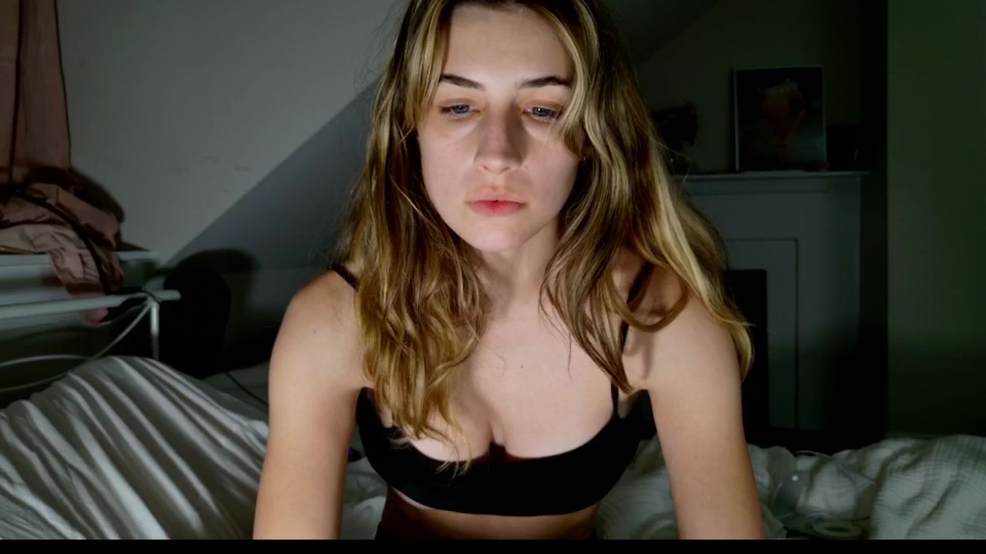 Gallery image thumbnail from sage_bunny's myfreecams stream on, 05/01/2025, 02:58 image 16 of 20