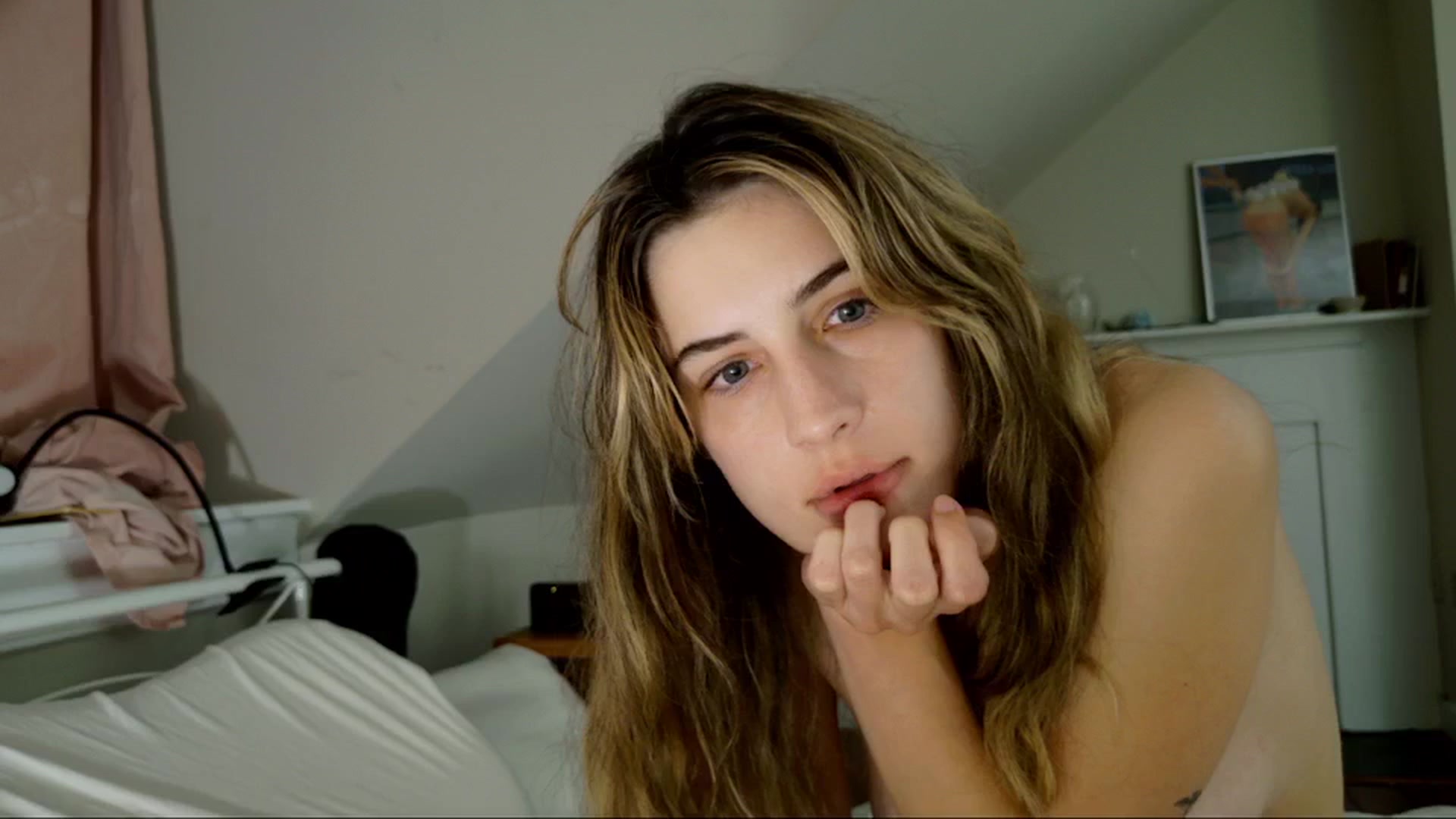 Gallery image thumbnail from sage_bunny's myfreecams stream on, 05/07/2025, 04:37 image 8 of 20