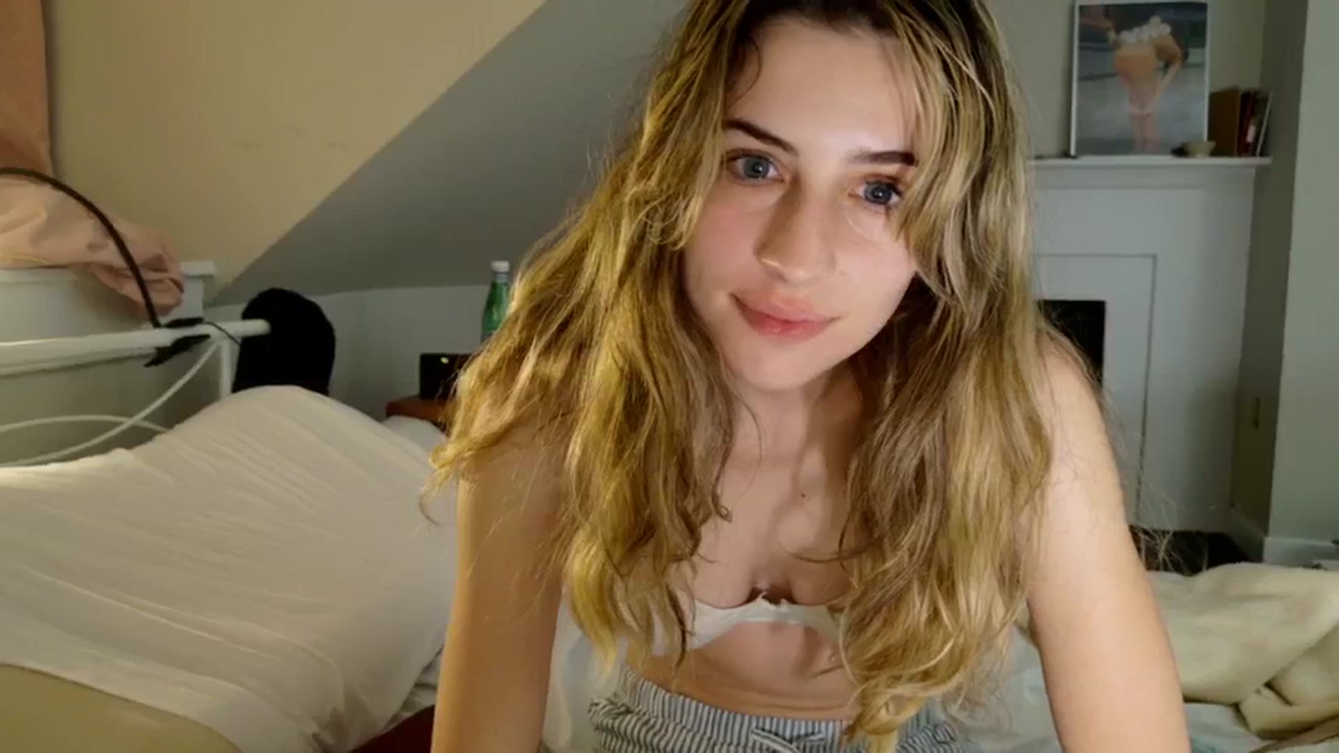 Gallery image thumbnail from sage_bunny's myfreecams stream on, 05/08/2025, 05:59 image 11 of 20