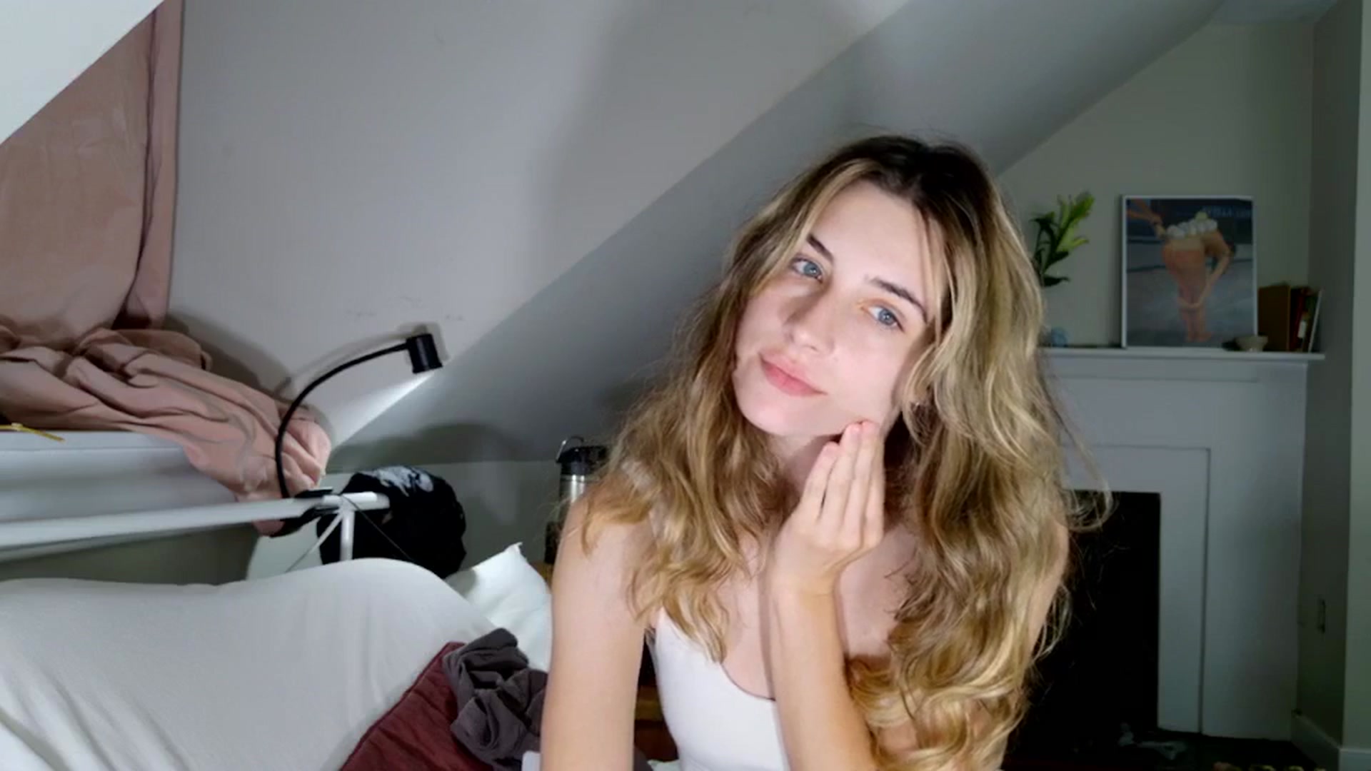 Gallery image thumbnail from sage_bunny's myfreecams stream on, 05/16/2025, 03:48 image 6 of 20