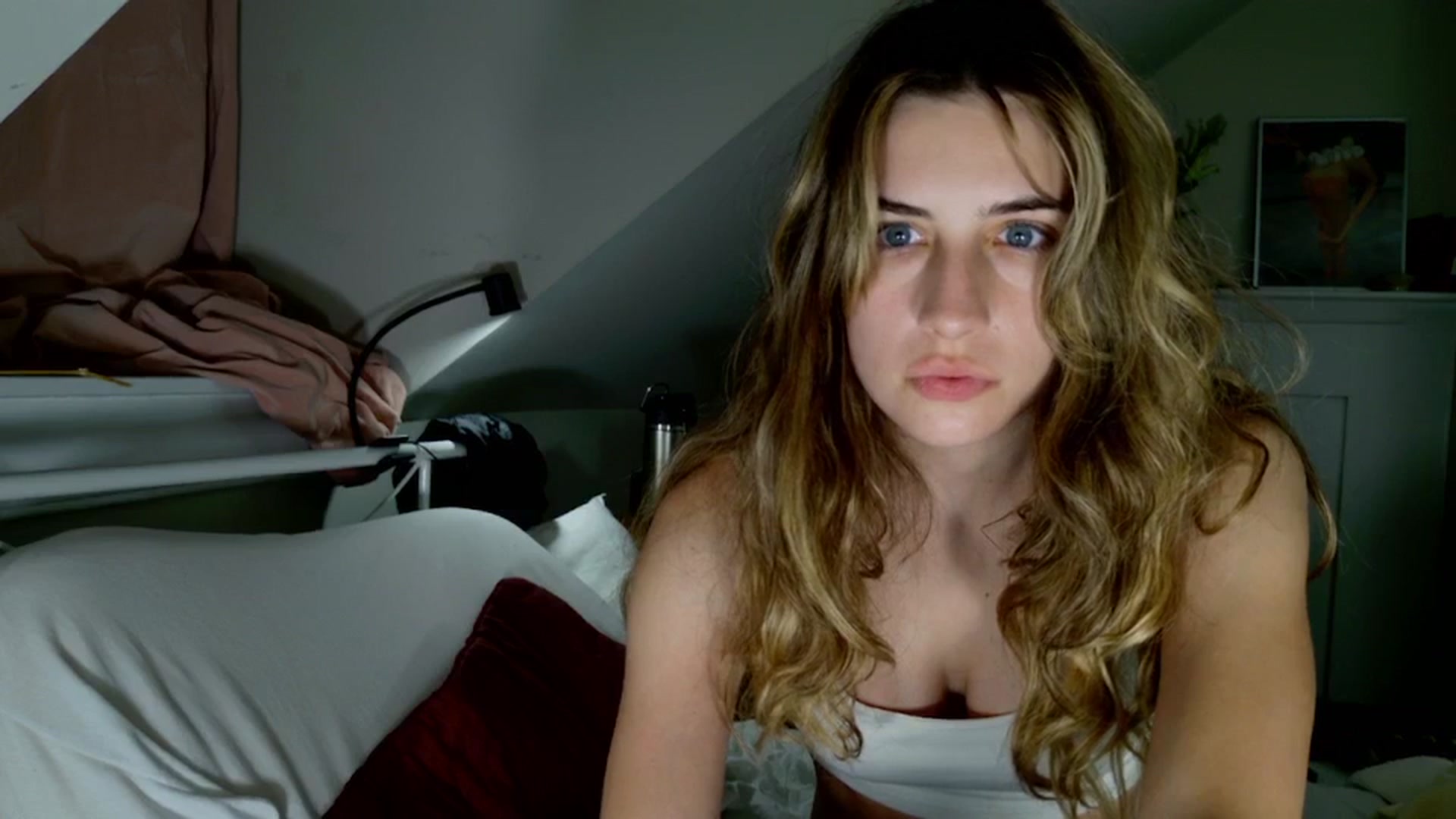 Gallery image thumbnail from sage_bunny's myfreecams stream on, 05/16/2025, 03:48 image 4 of 20