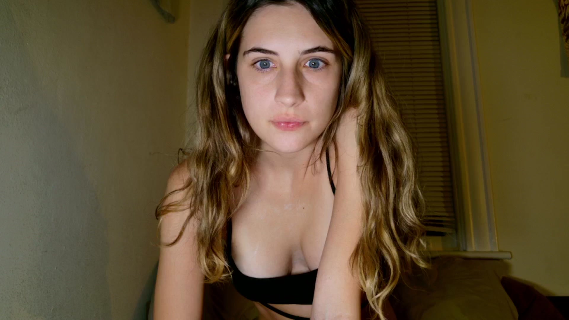 Gallery image thumbnail from sage_bunny's myfreecams stream on, 06/26/2025, 06:44 image 17 of 20