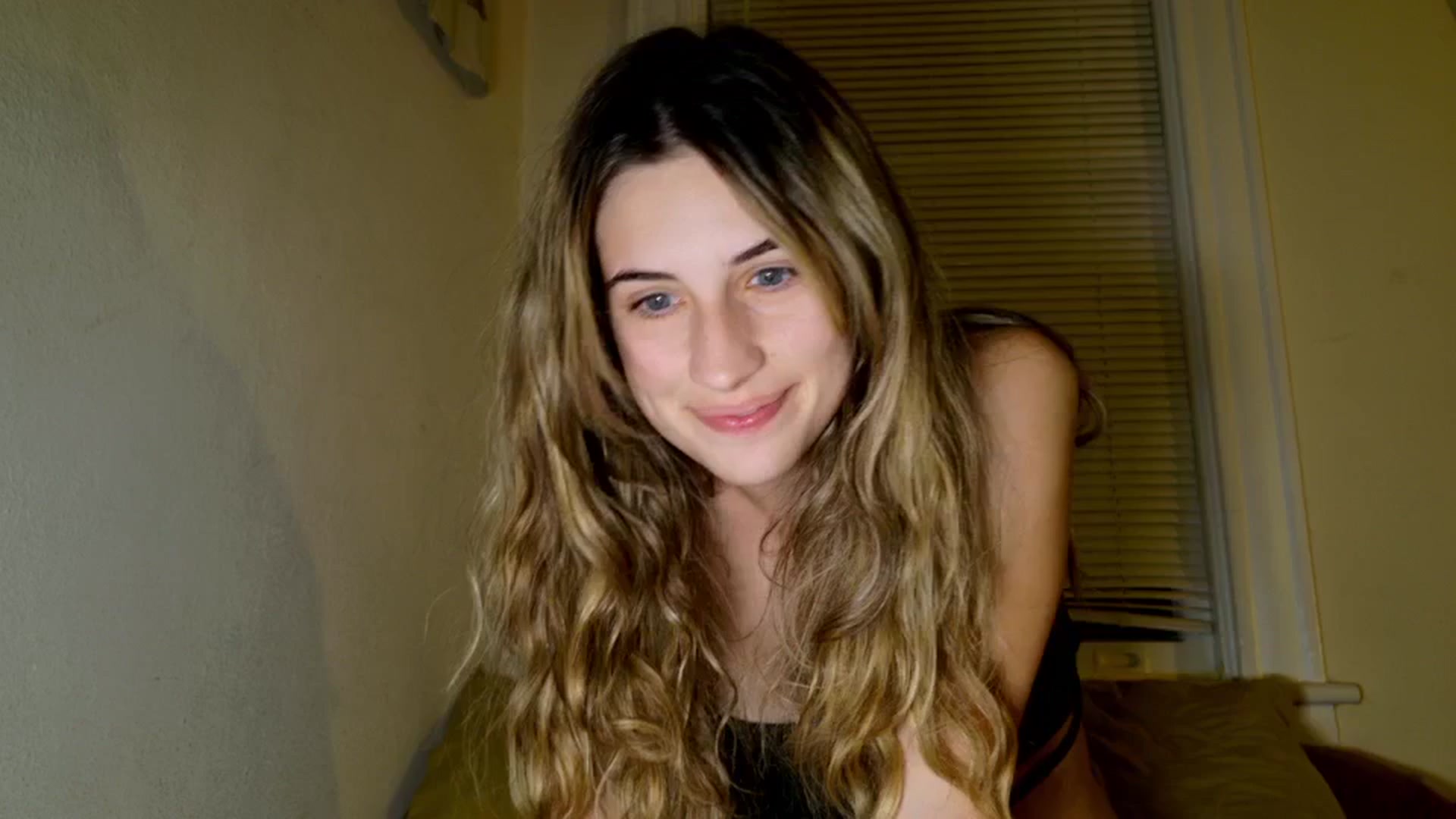 Gallery image thumbnail from sage_bunny's myfreecams stream on, 06/26/2025, 06:44 image 4 of 20