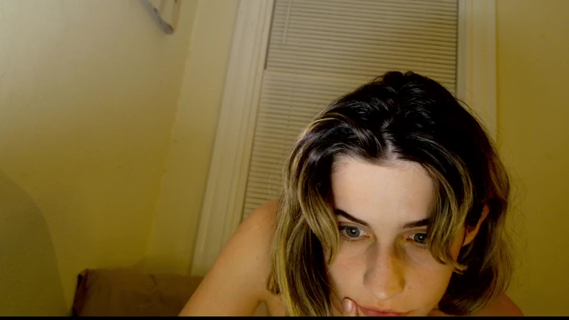 Gallery image thumbnail from sage_bunny's myfreecams stream on, 07/28/2025, 02:02 image 18 of 20