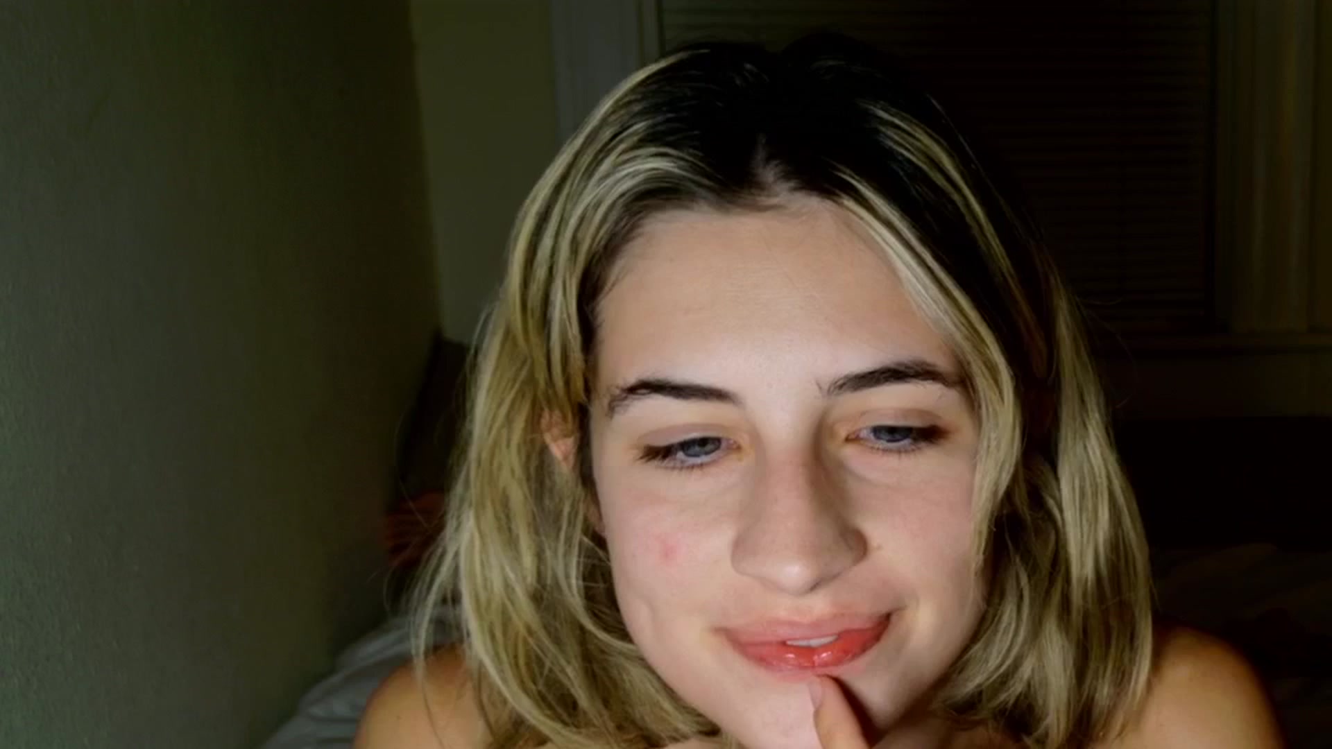 Gallery image thumbnail from sage_bunny's myfreecams stream on, 09/04/2025, 05:19 image 19 of 20