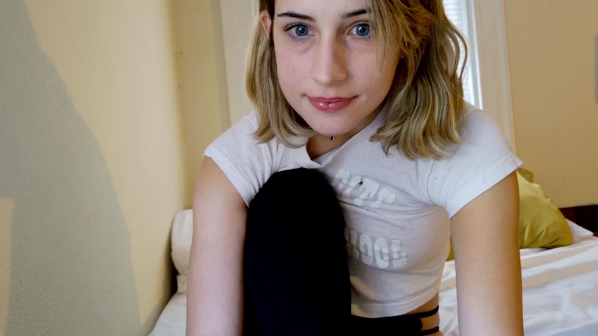 Gallery image thumbnail from sage_bunny's myfreecams stream on, 10/09/2025, 21:26 image 19 of 20