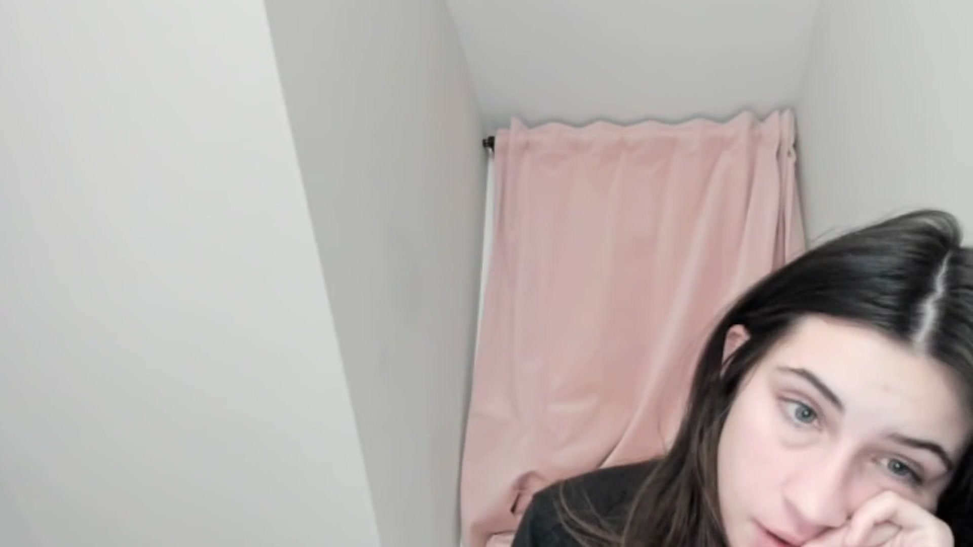 Gallery image thumbnail from sagebunny1's myfreecams stream on, 01/12/2025, 08:07 image 15 of 20