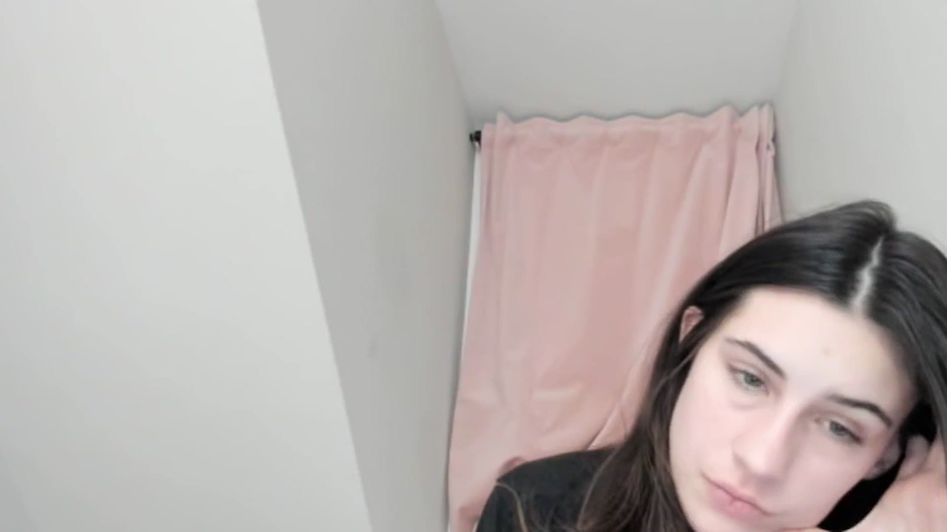 Gallery image thumbnail from sagebunny1's myfreecams stream on, 01/12/2025, 08:07 image 16 of 20