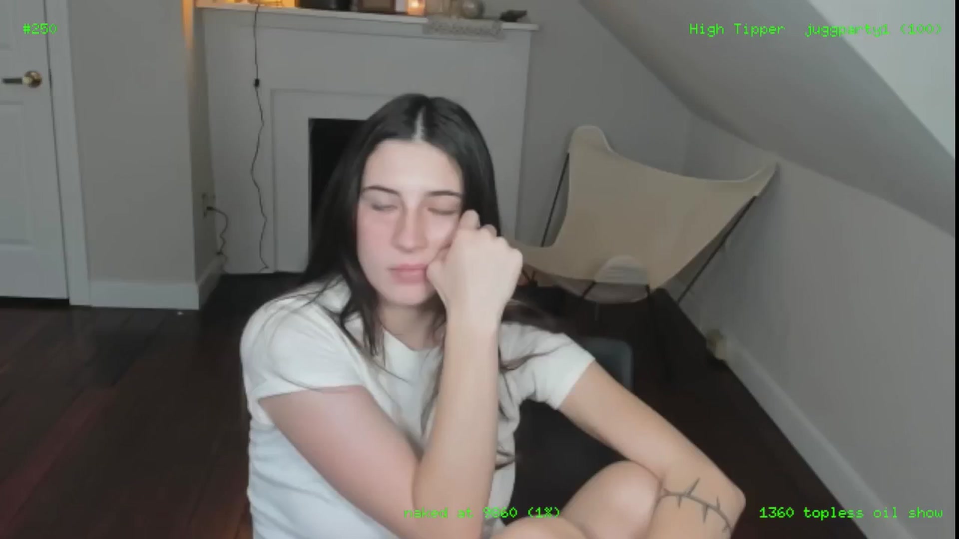 Gallery image thumbnail from sagebunny1's myfreecams stream on, 01/13/2025, 02:28 image 17 of 20