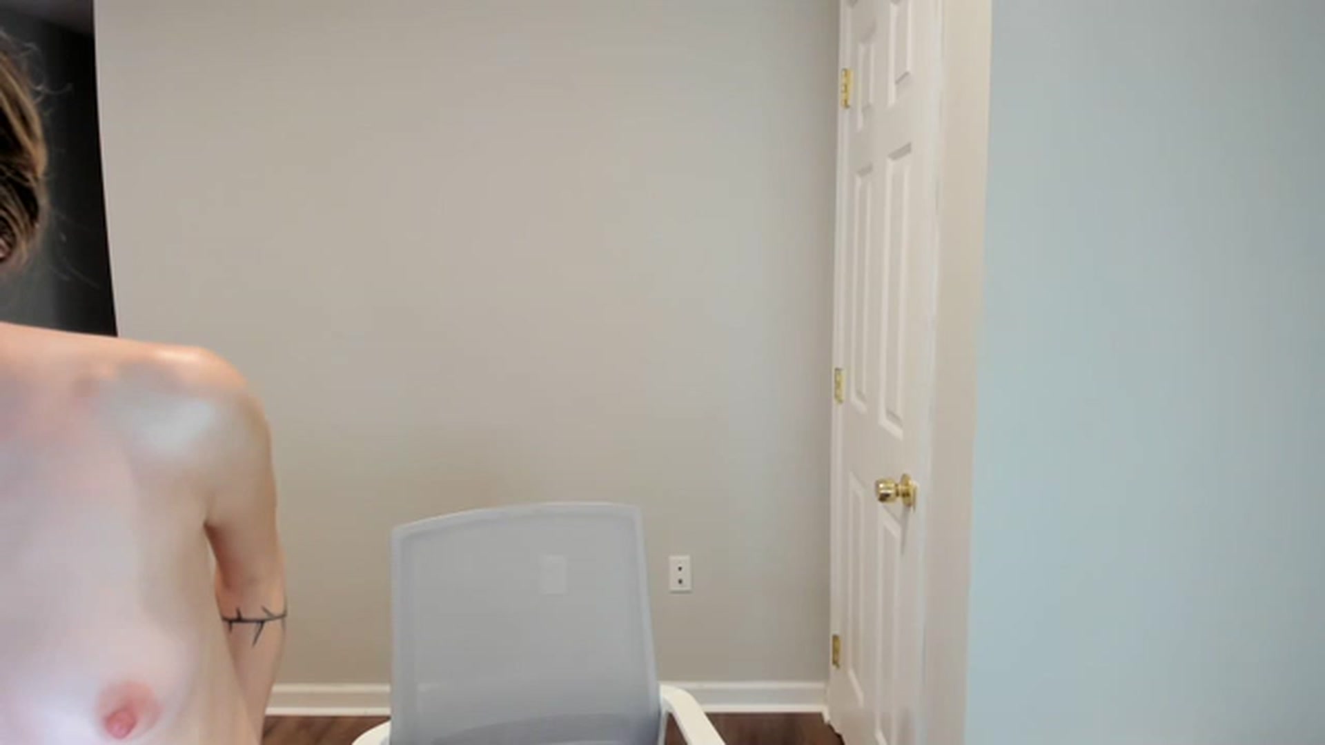 Gallery image thumbnail from sageisback's myfreecams stream on, 01/06/2023, 05:43 image 4 of 20