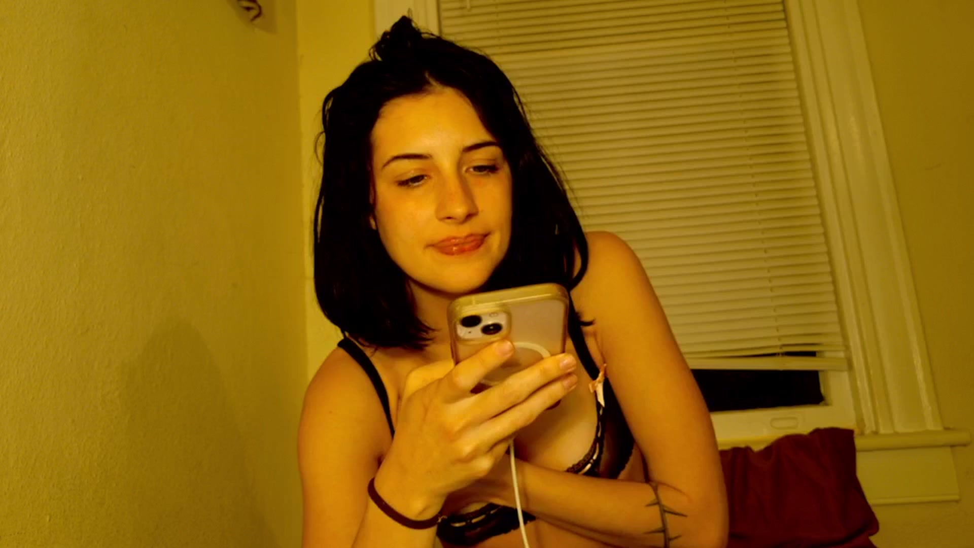 Gallery image thumbnail from sagerains's myfreecams stream on, 10/31/2025, 05:34 image 16 of 20