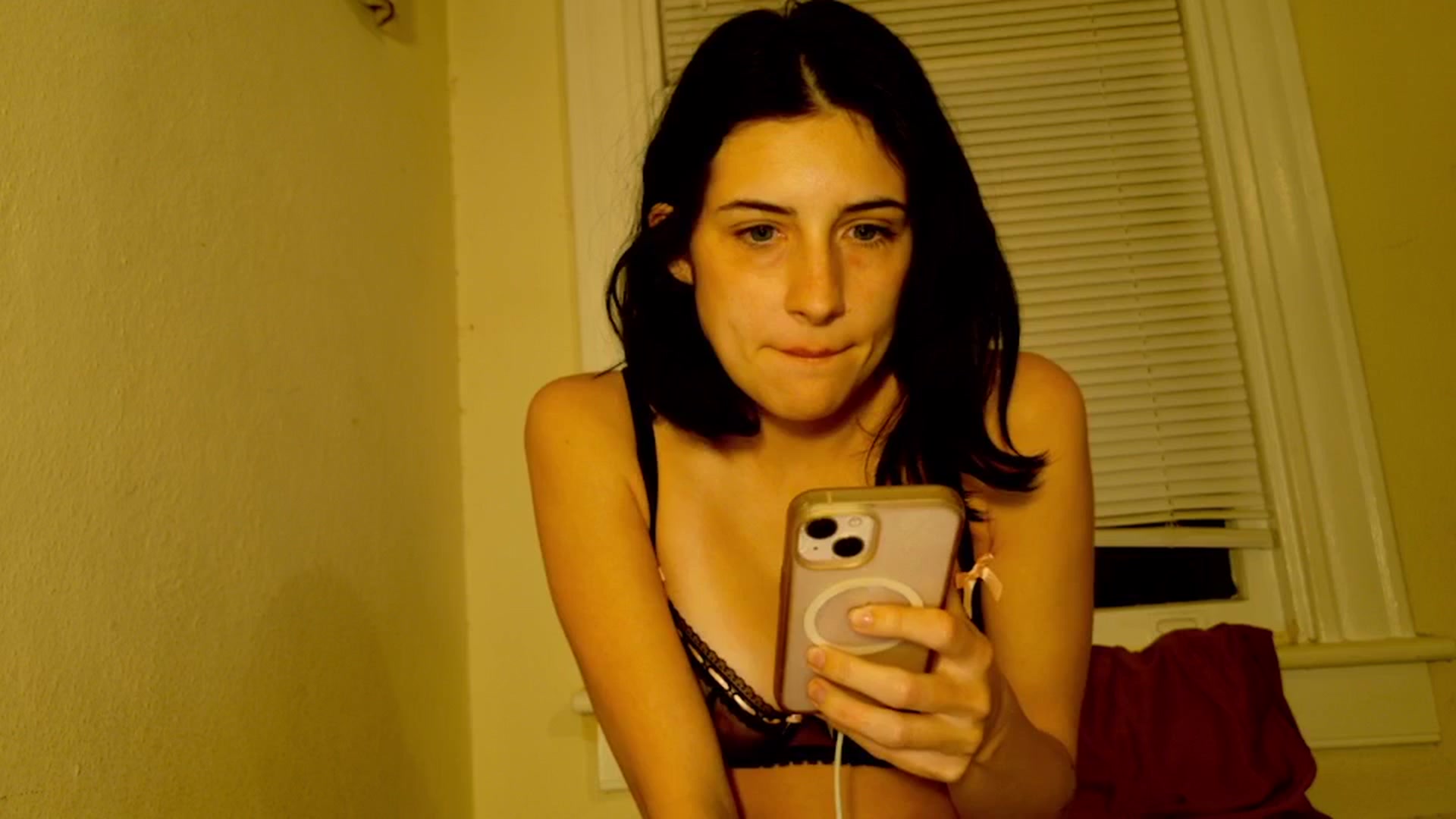 Gallery image thumbnail from sagerains's myfreecams stream on, 10/31/2025, 05:34 image 3 of 20