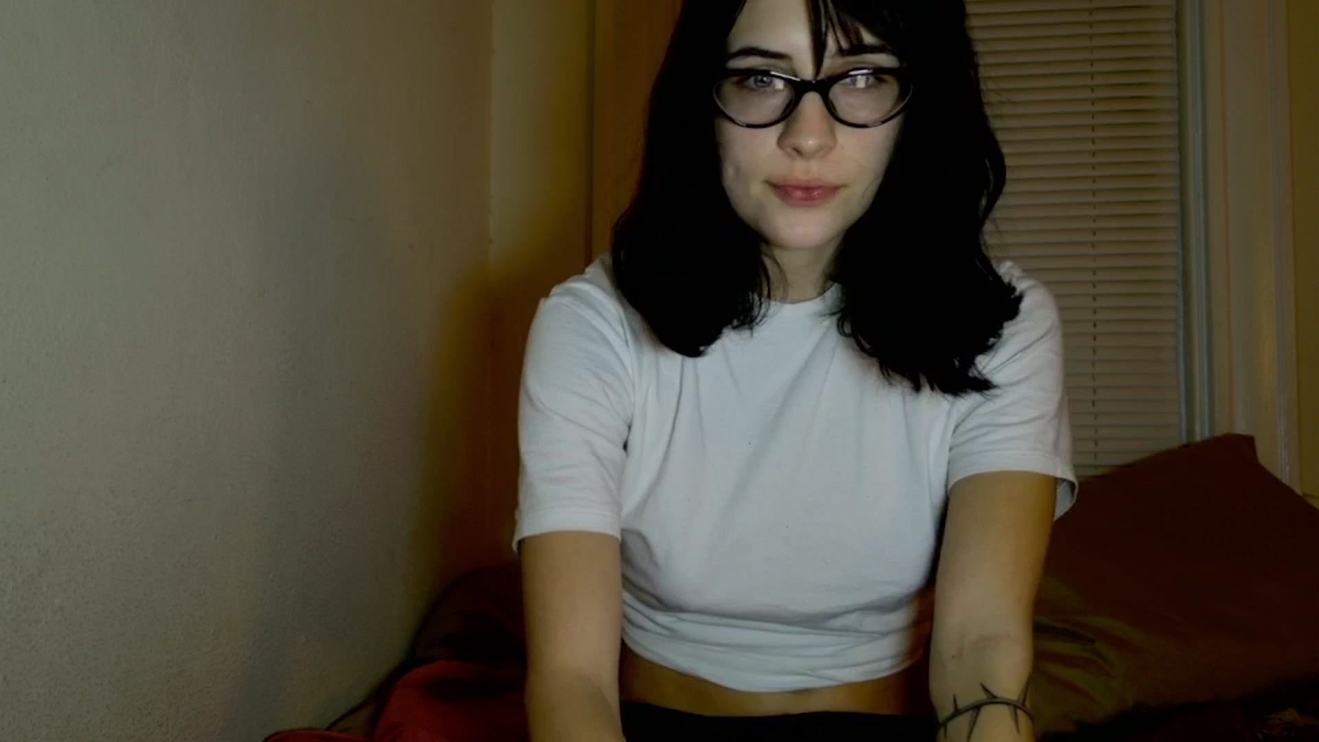 Gallery image thumbnail from sagerains's myfreecams stream on, 01/14/2026, 05:14 image 15 of 20