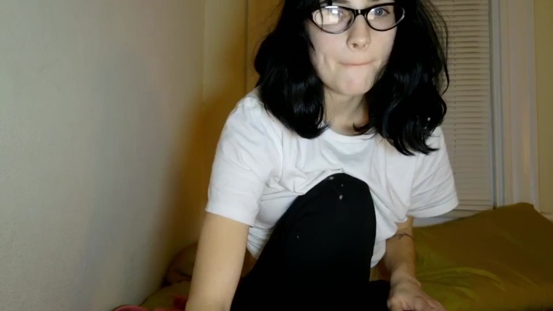 Gallery image thumbnail from sagerains's myfreecams stream on, 01/14/2026, 05:58 image 10 of 20