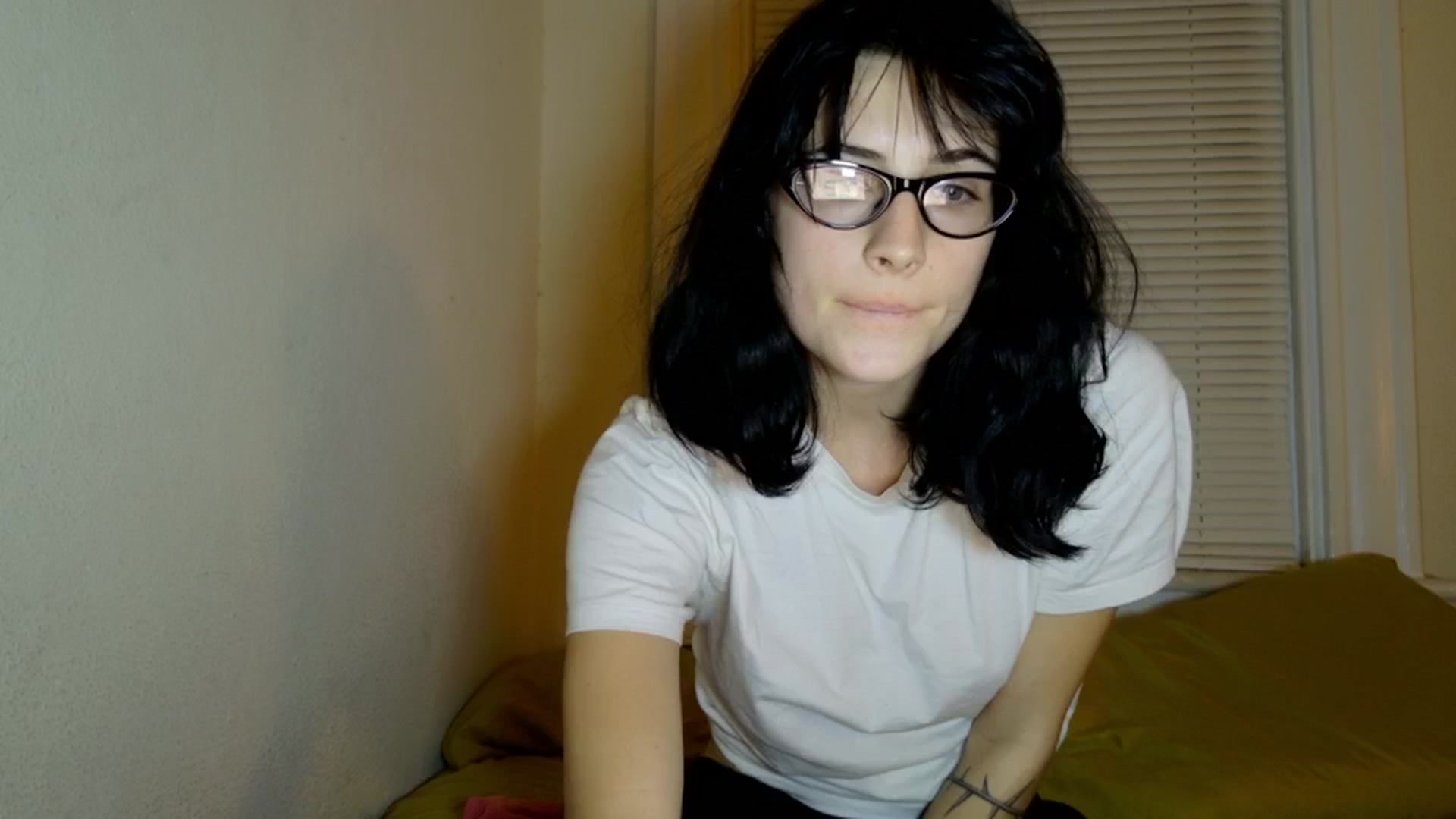 Gallery image thumbnail from sagerains's myfreecams stream on, 01/14/2026, 05:58 image 11 of 20