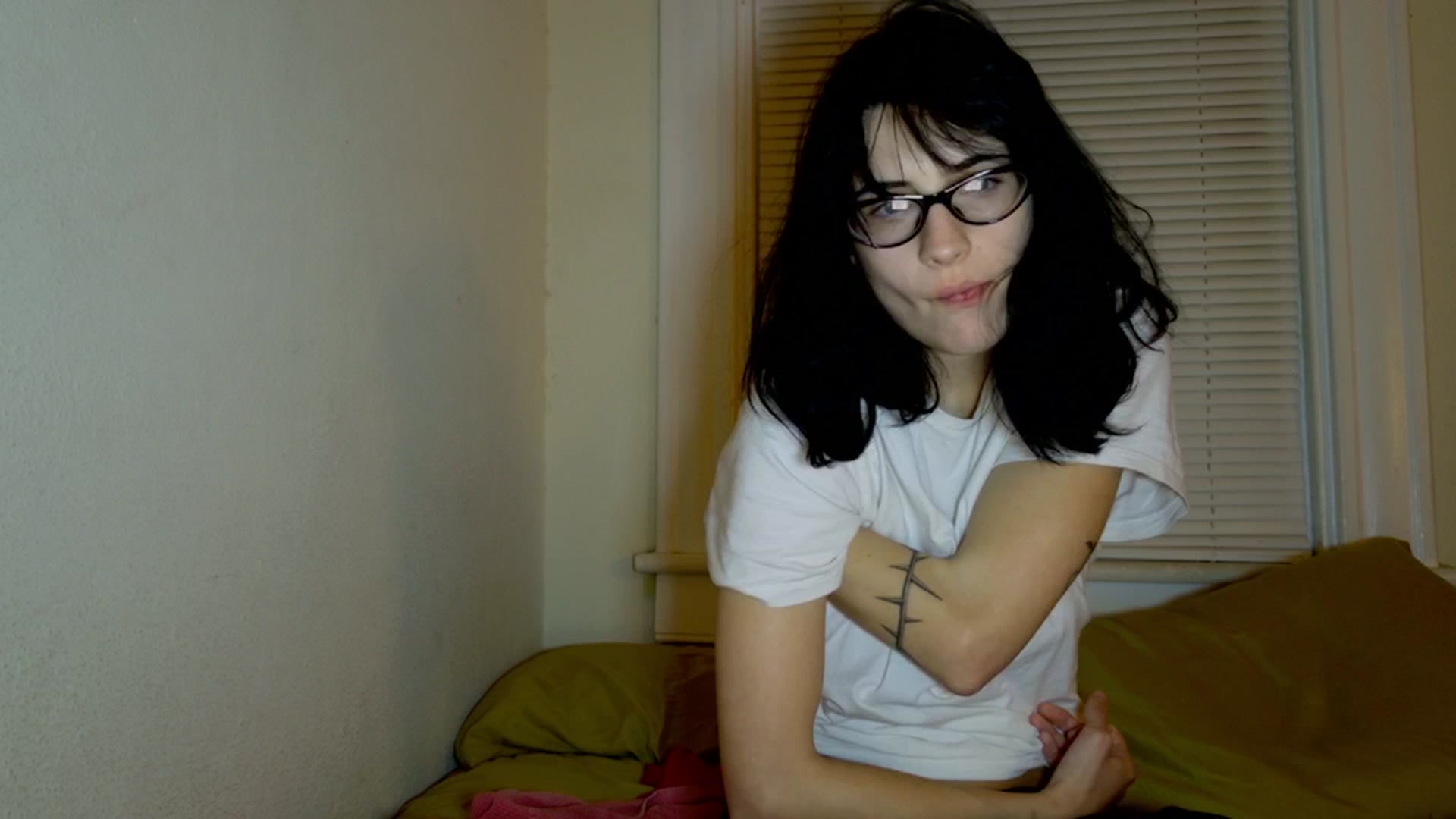 Gallery image thumbnail from sagerains's myfreecams stream on, 01/14/2026, 05:58 image 15 of 20