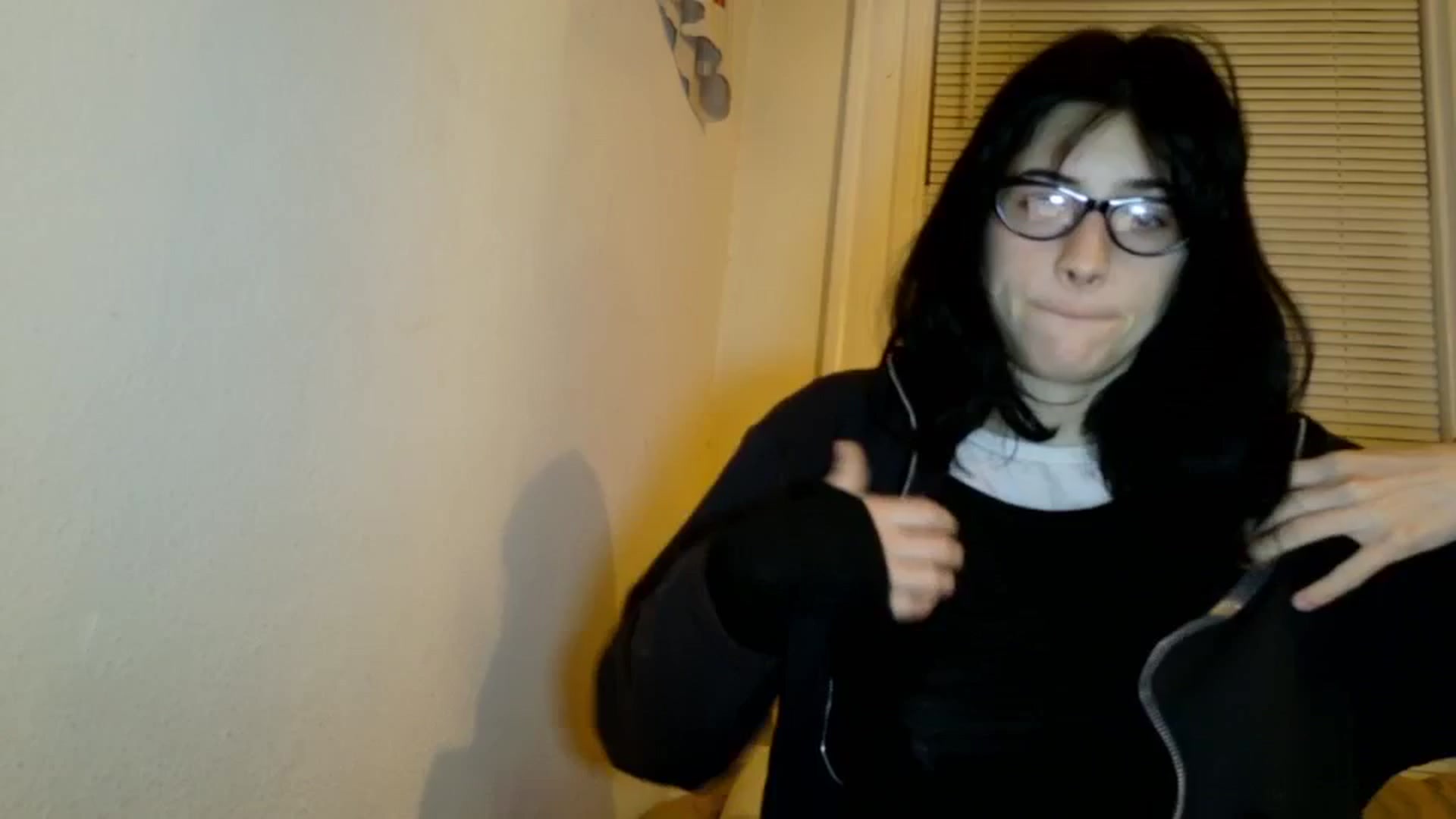 Gallery image thumbnail from sagerains's myfreecams stream on, 01/21/2026, 03:23 image 17 of 20